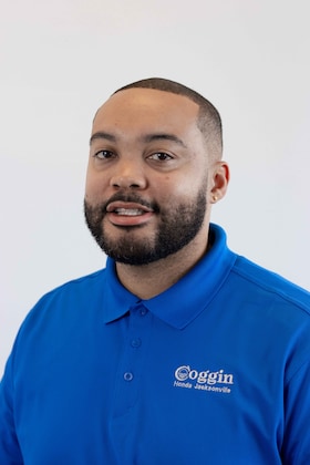 Staff member Darien Artis from ID_87c2d8258ac3