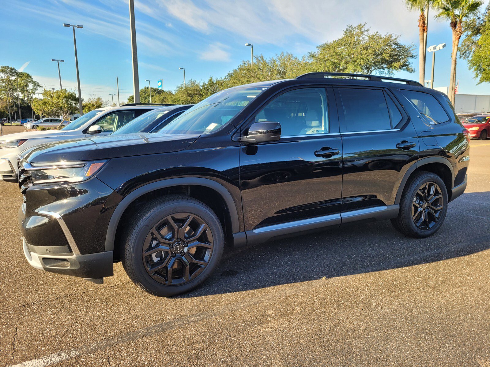 2025 Honda Pilot Touring photo 2