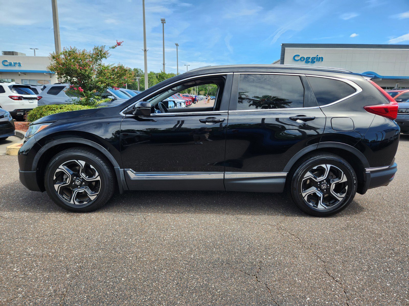 Certified 2019 Honda CR-V Touring with VIN 7FARW1H90KE008686 for sale in Jacksonville, FL