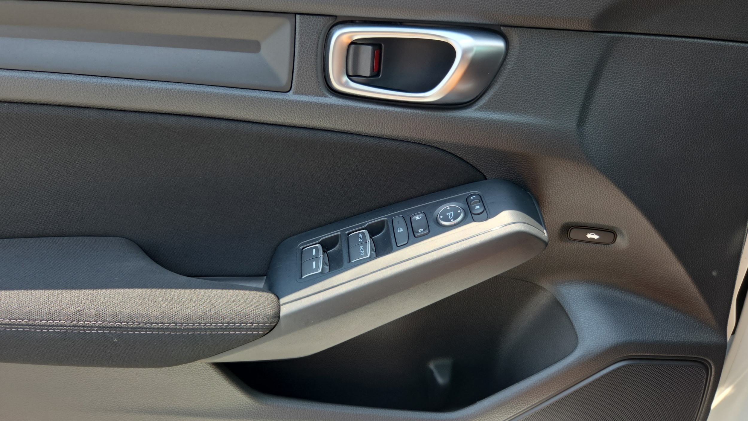 2024 Honda Civic Sport - Photo 18