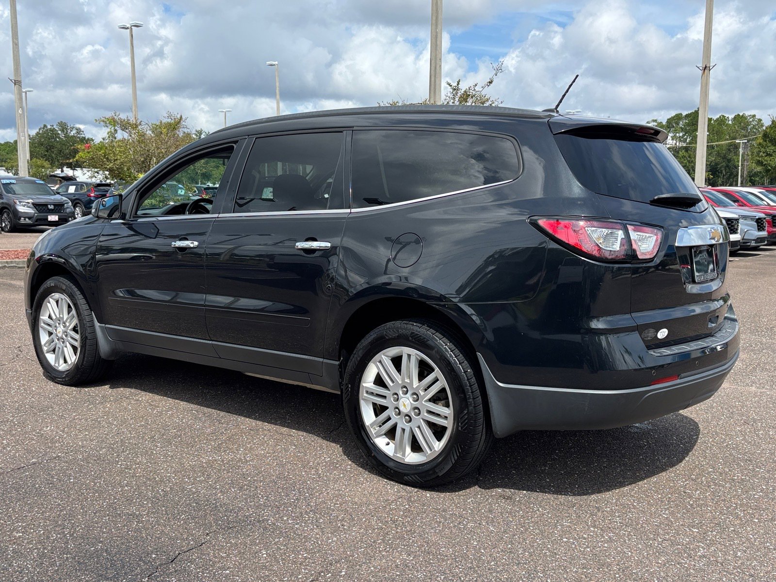 2014 Chevrolet Traverse 1LT photo 3