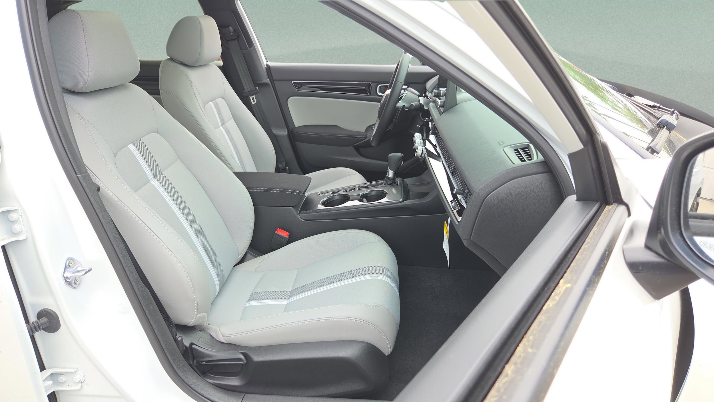 2025 Honda Civic Hatchback Sport - Photo 27