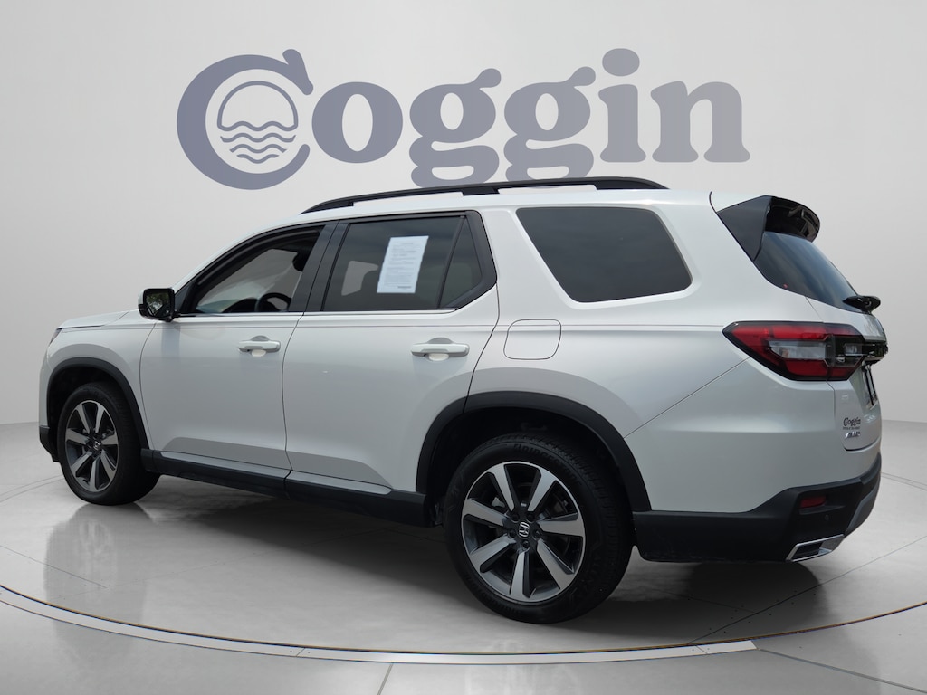 Certified 2025 Honda Pilot Elite SUV
