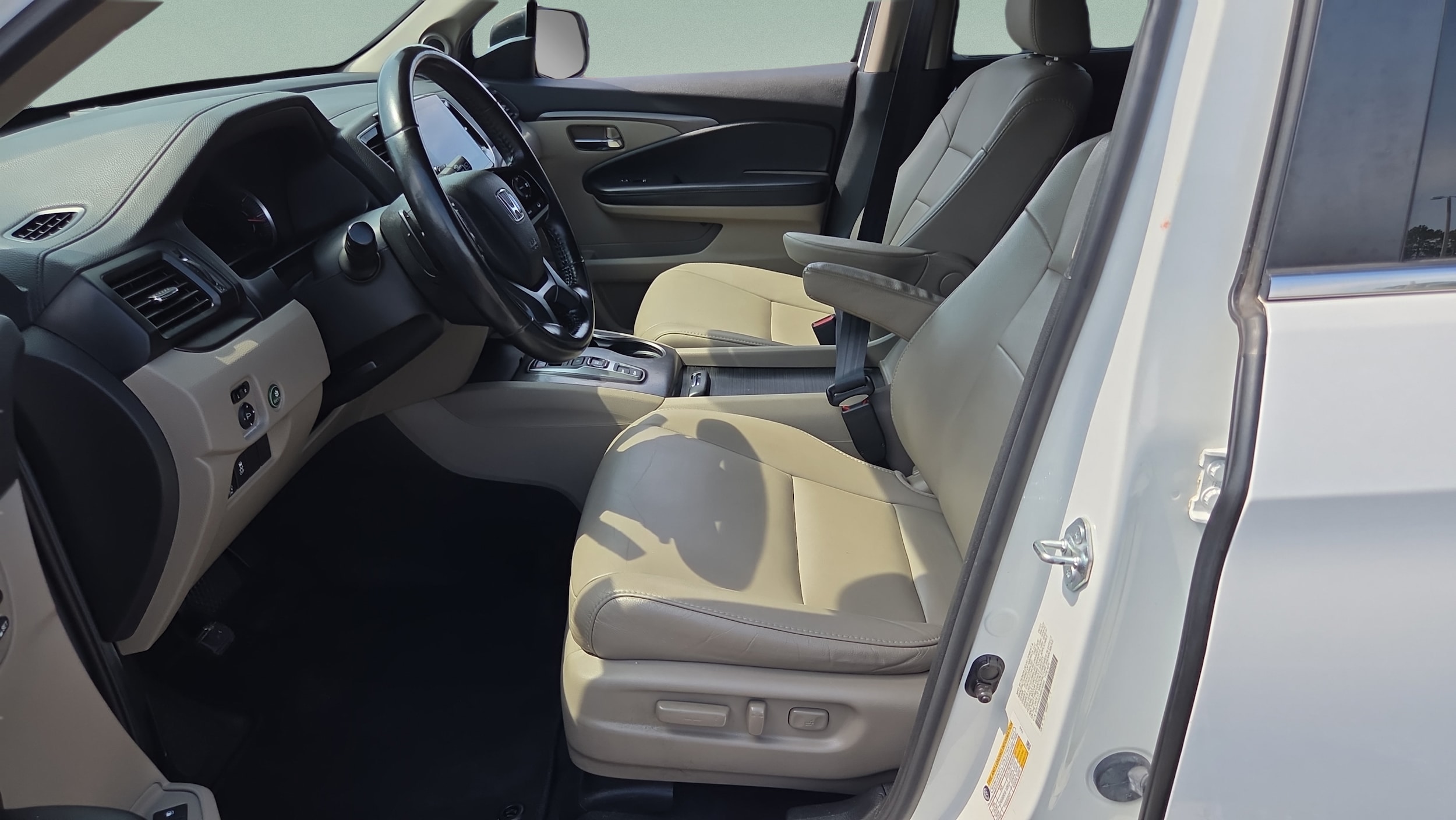2021 Honda Pilot EX-L - Photo 10