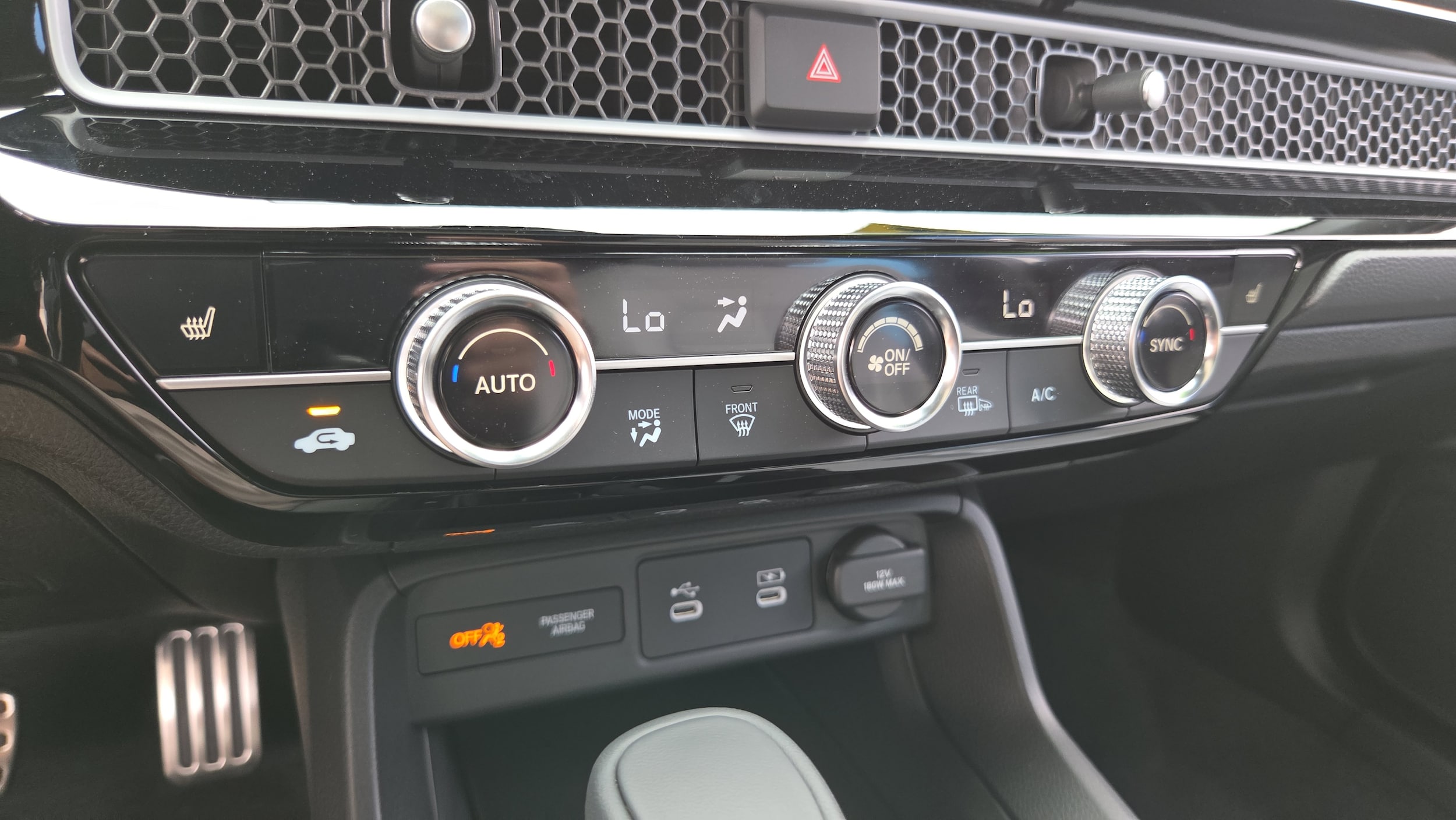 2025 Honda Civic Hatchback Sport - Photo 23