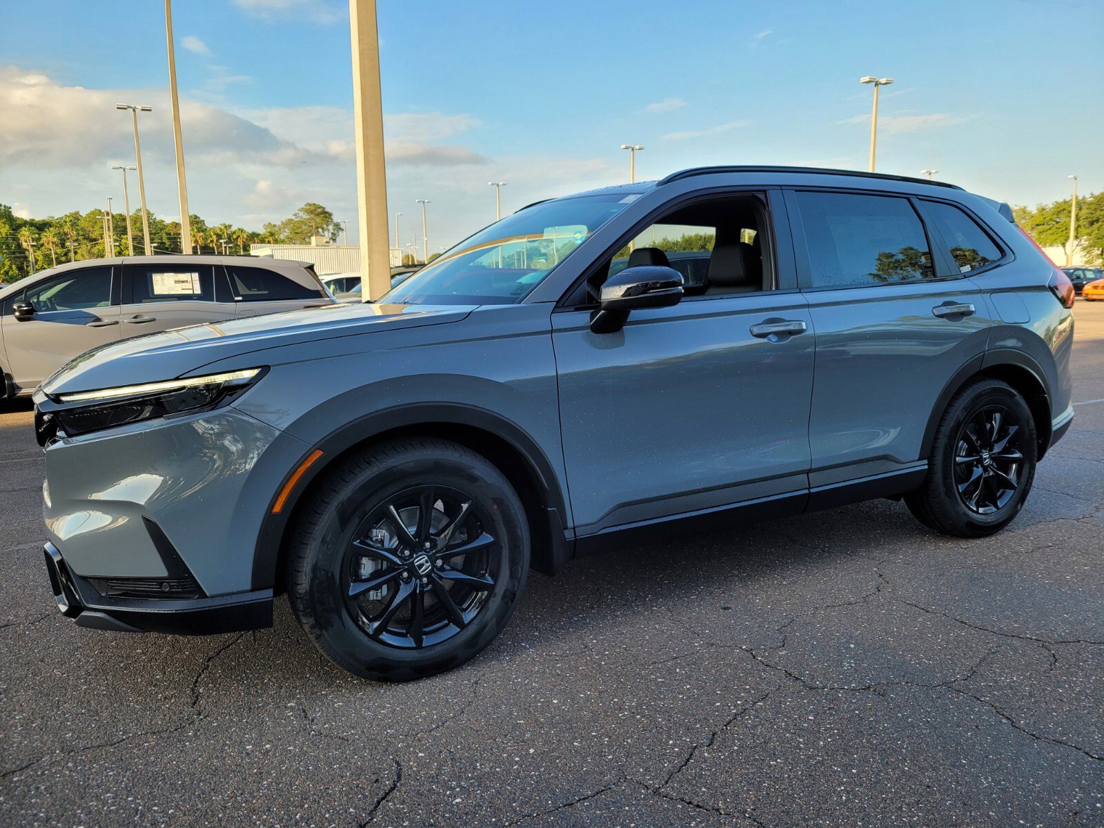 2026 Honda CR-V Hybrid photo 2