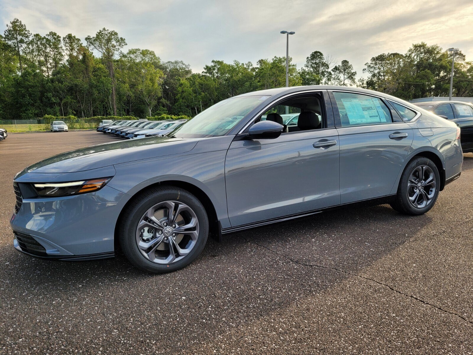2025 Honda Accord Hybrid EX-L photo 3