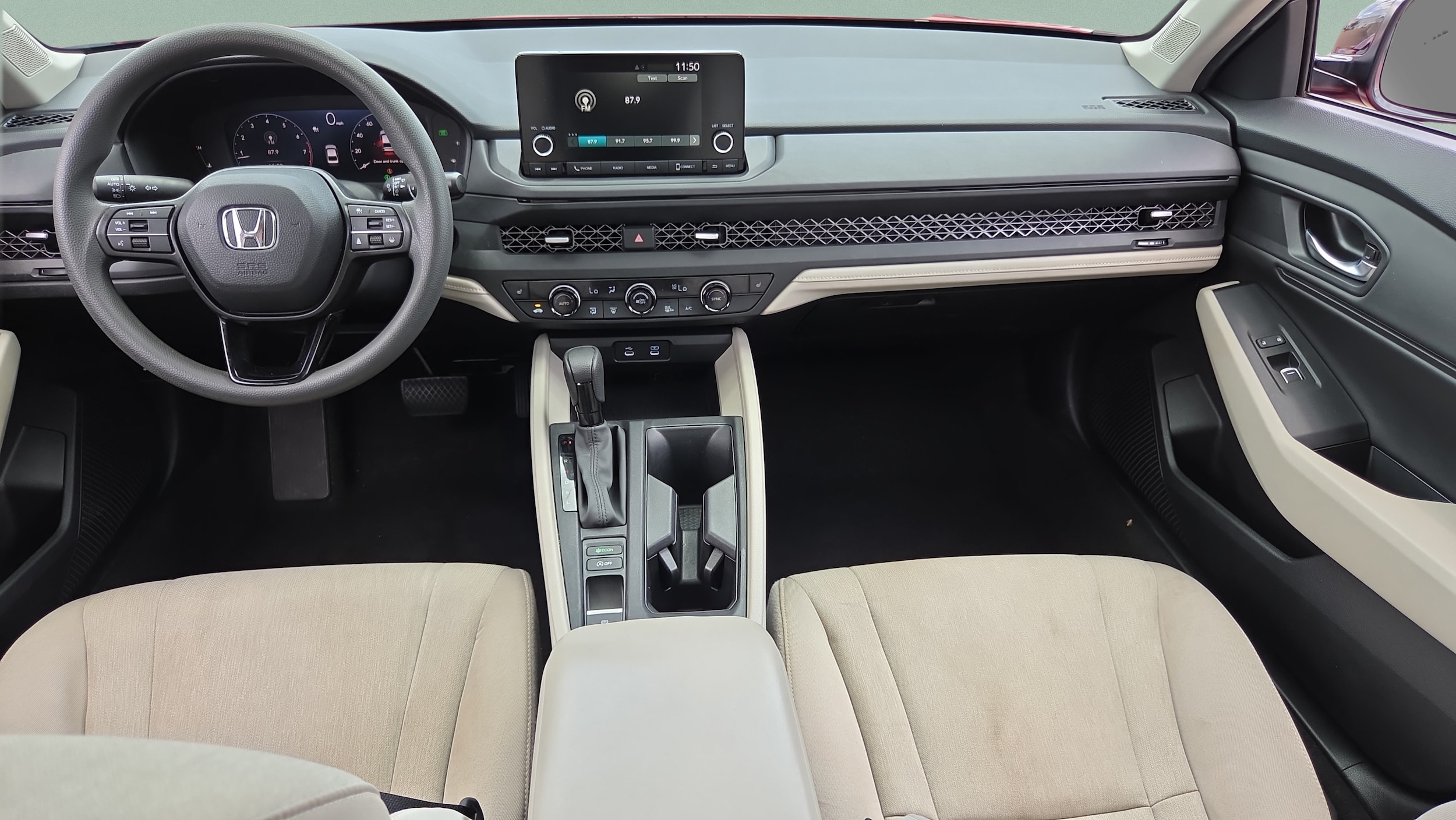2025 Honda Accord SE - Photo 12