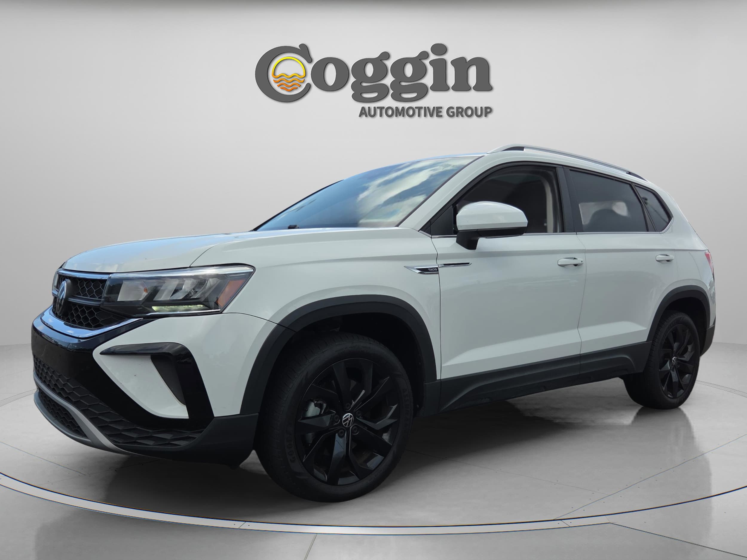 2023 Volkswagen Taos 1.5T SE's photo