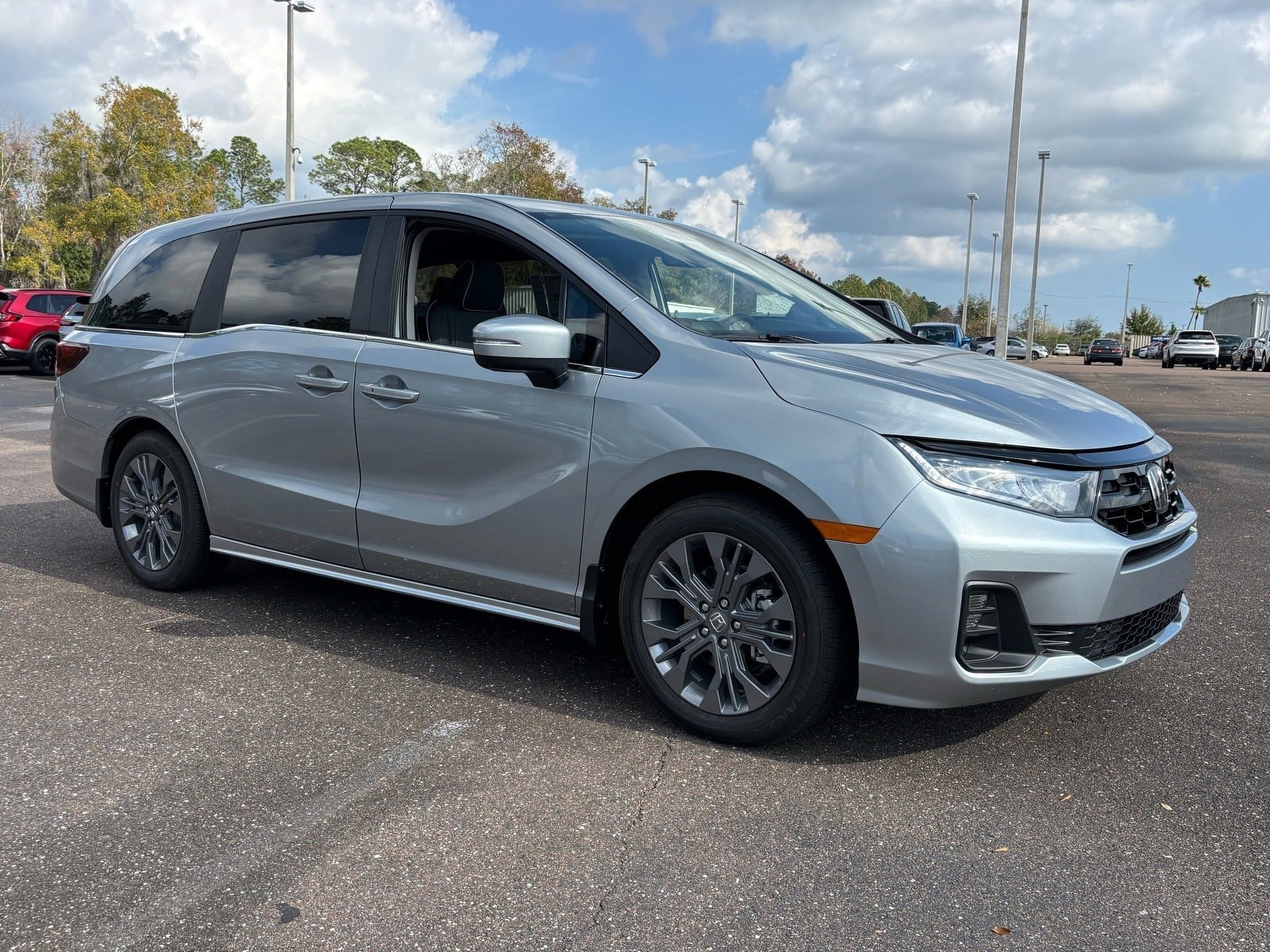 2026 Honda Odyssey Touring's photo