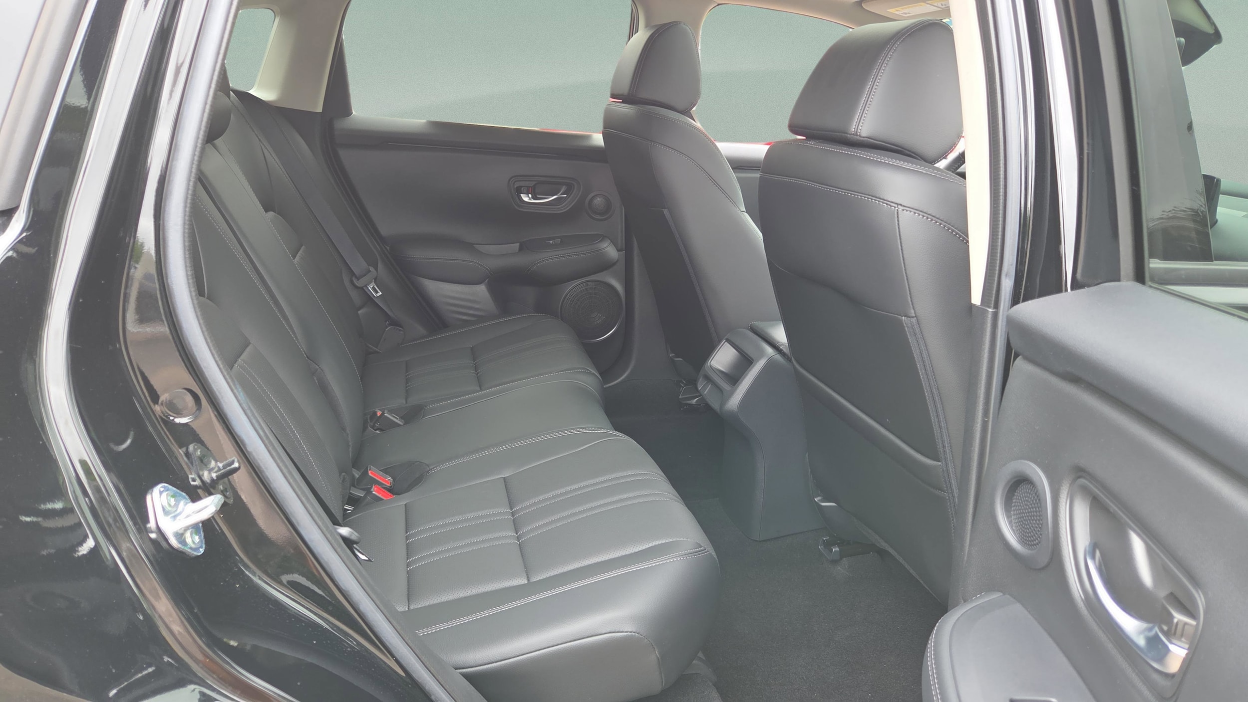 2025 Honda HR-V EX-L - Photo 16