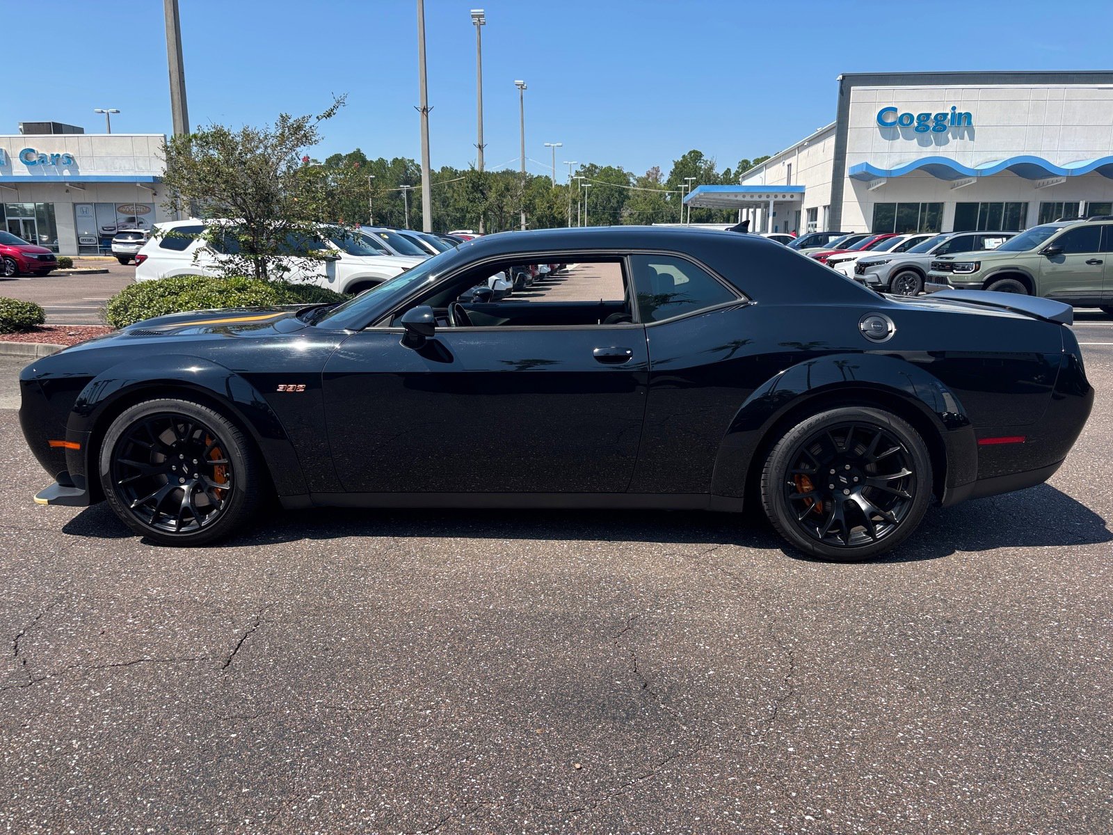 2023 Dodge Challenger R/T Scat Pack photo 2