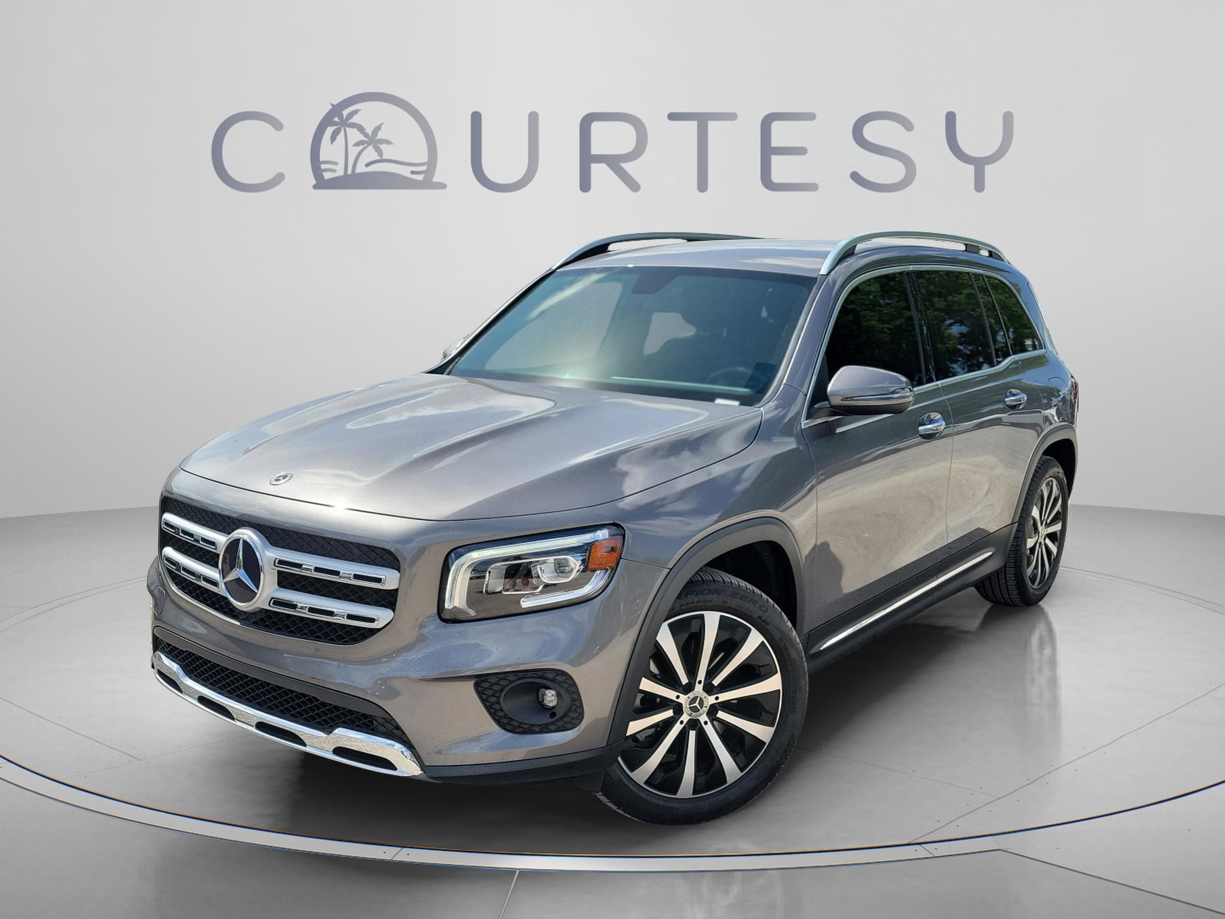 2022 Mercedes-Benz GLB GLB 250's photo