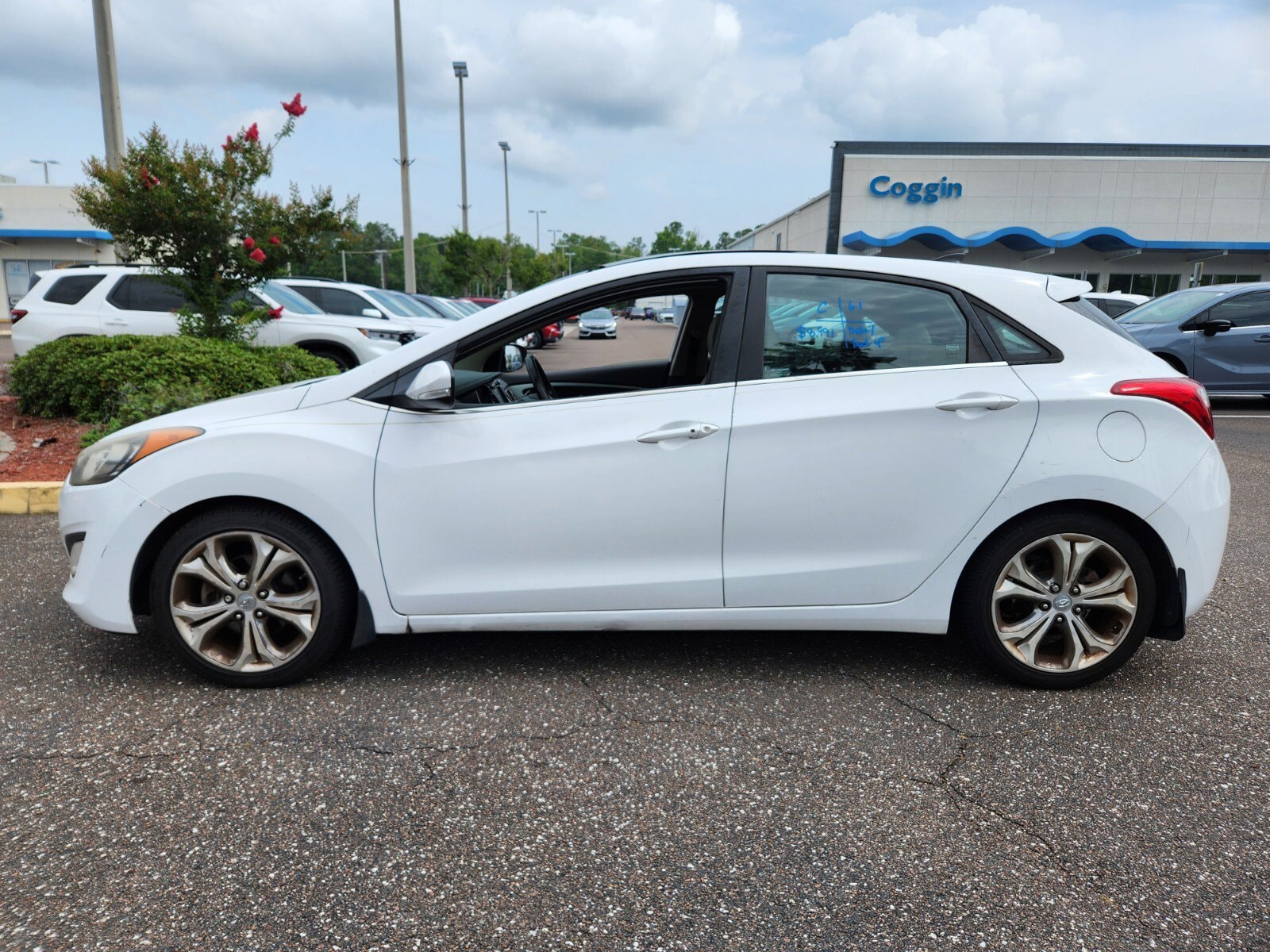 Used 2013 Hyundai Elantra GT Base with VIN KMHD35LE5DU054420 for sale in Jacksonville, FL