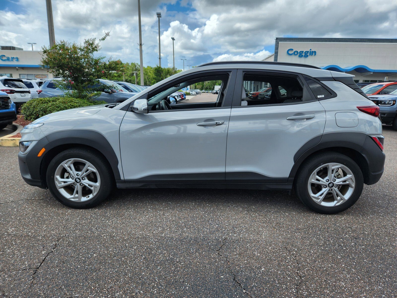 Used 2023 Hyundai Kona SEL with VIN KM8K62AB4PU017787 for sale in Jacksonville, FL