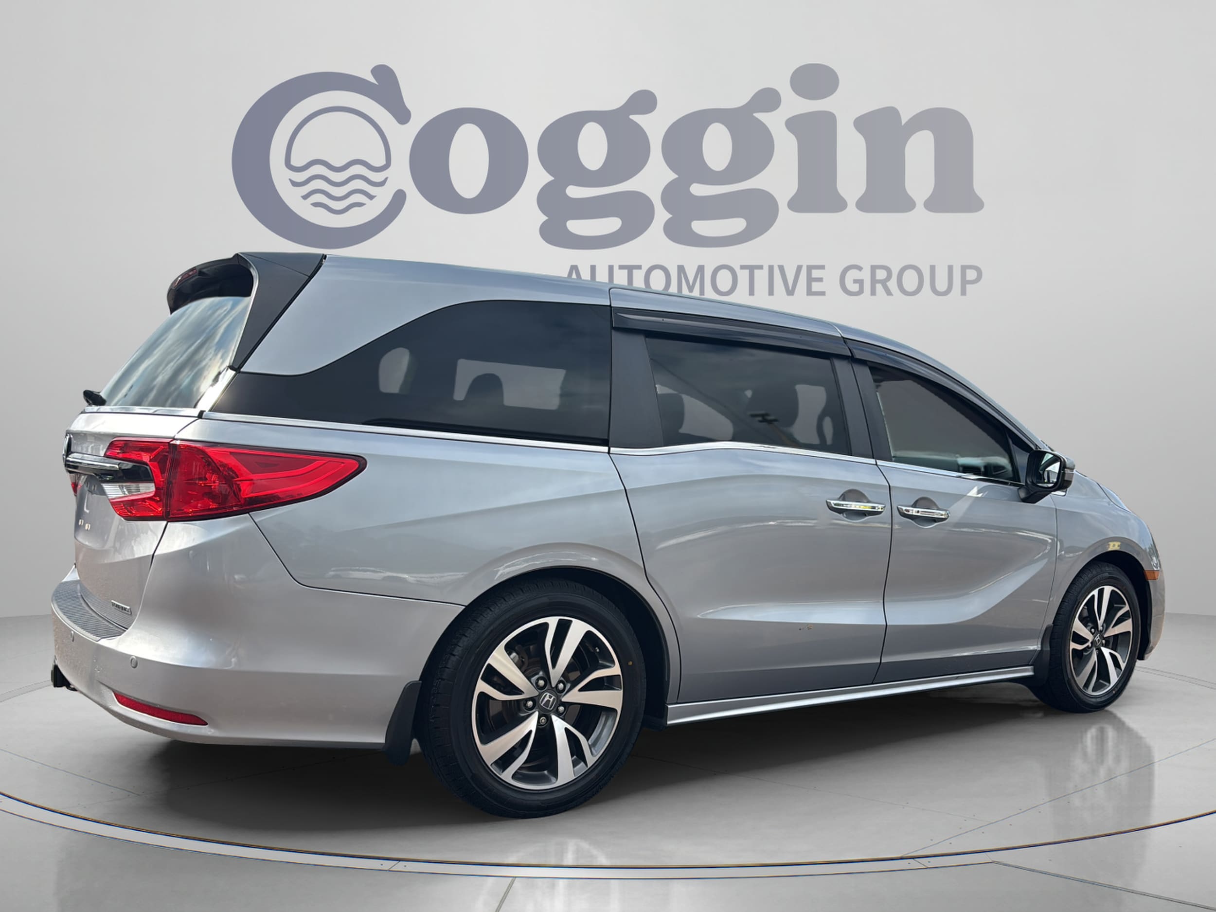 2022 Honda Odyssey Touring - Photo 6