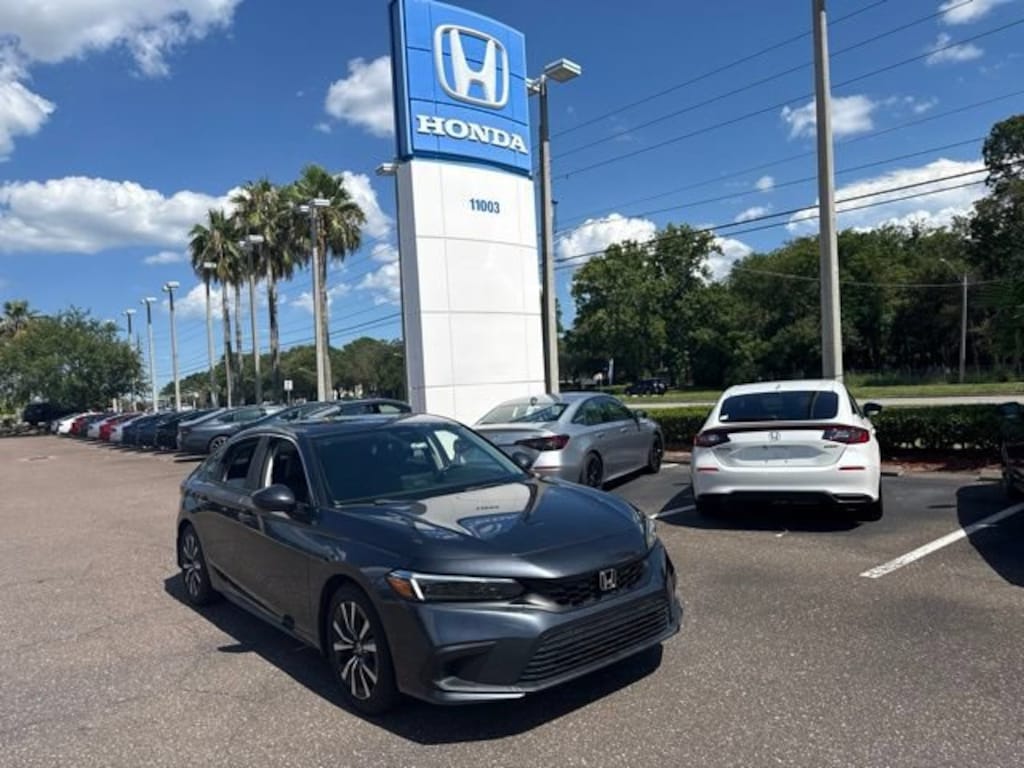 Used 2024 Honda Civic EX-L Hatchback