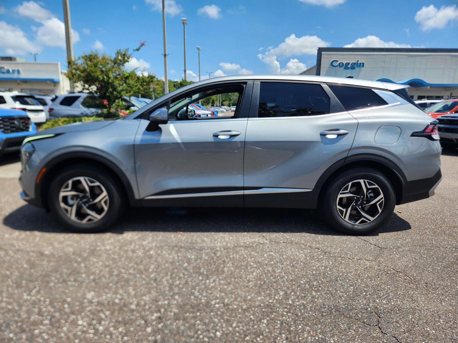 Used 2024 Kia Sportage LX with VIN KNDPU3DF7R7304921 for sale in Jacksonville, FL