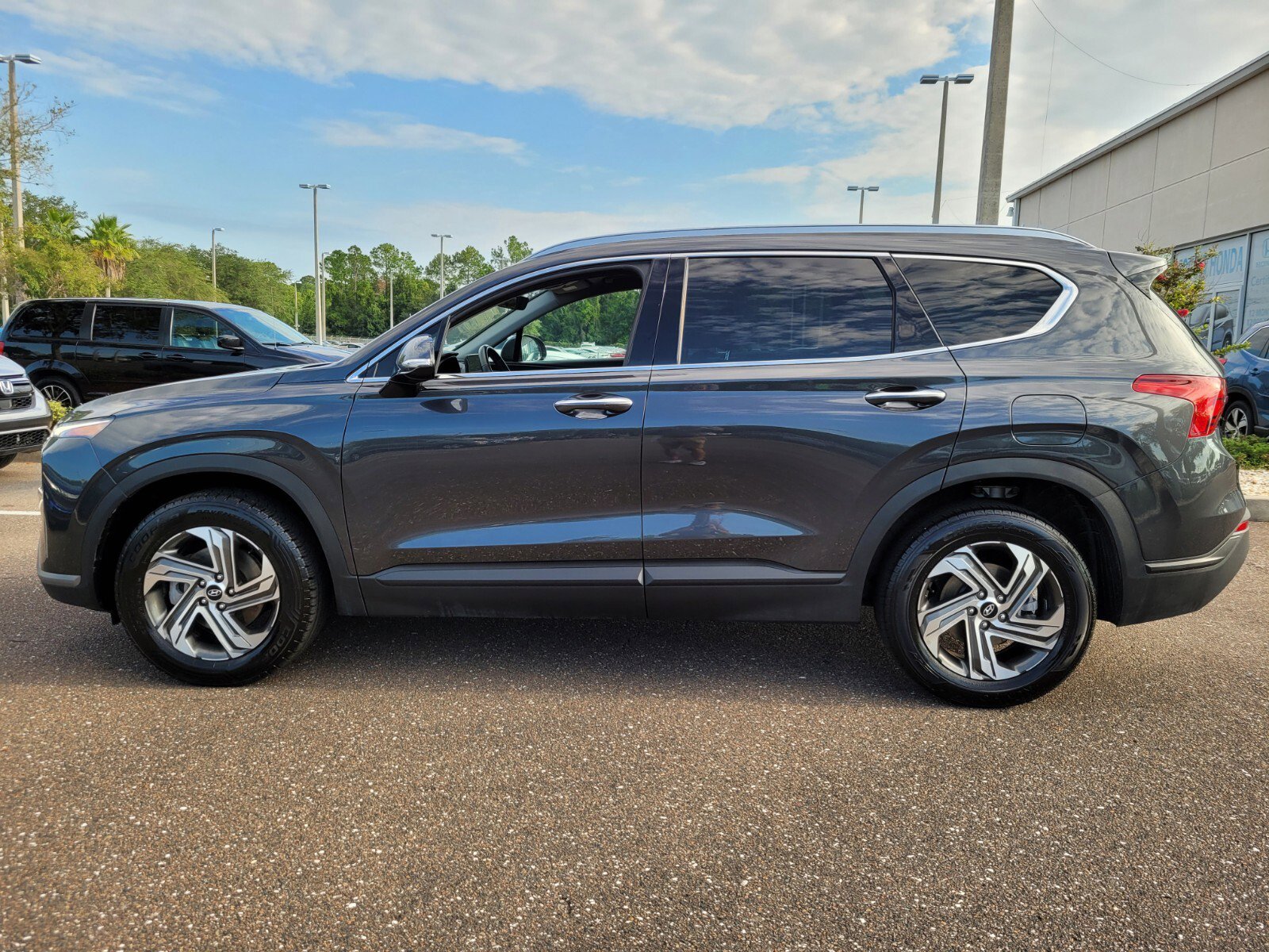 Used 2023 Hyundai Santa Fe SEL with VIN 5NMS24AJ5PH560866 for sale in Jacksonville, FL