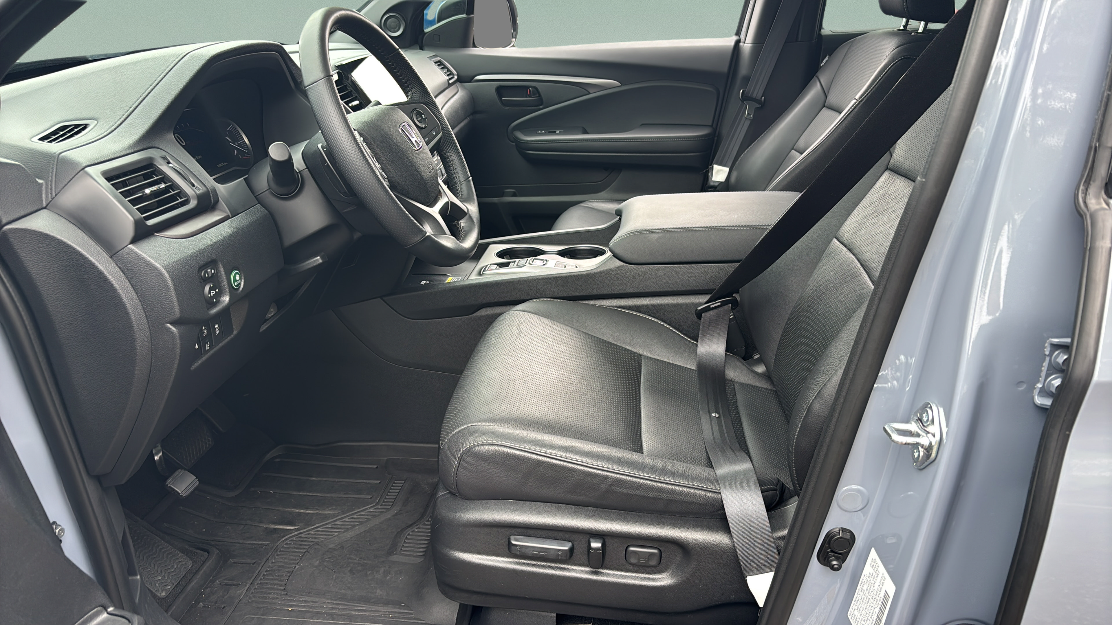 2025 Honda Passport EX-L - Photo 31