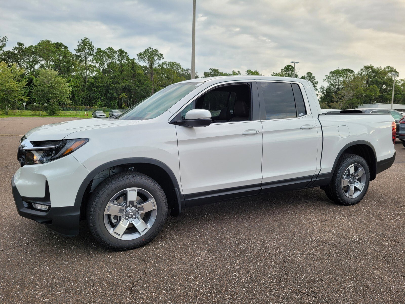 2025 Honda Ridgeline RTL photo 3