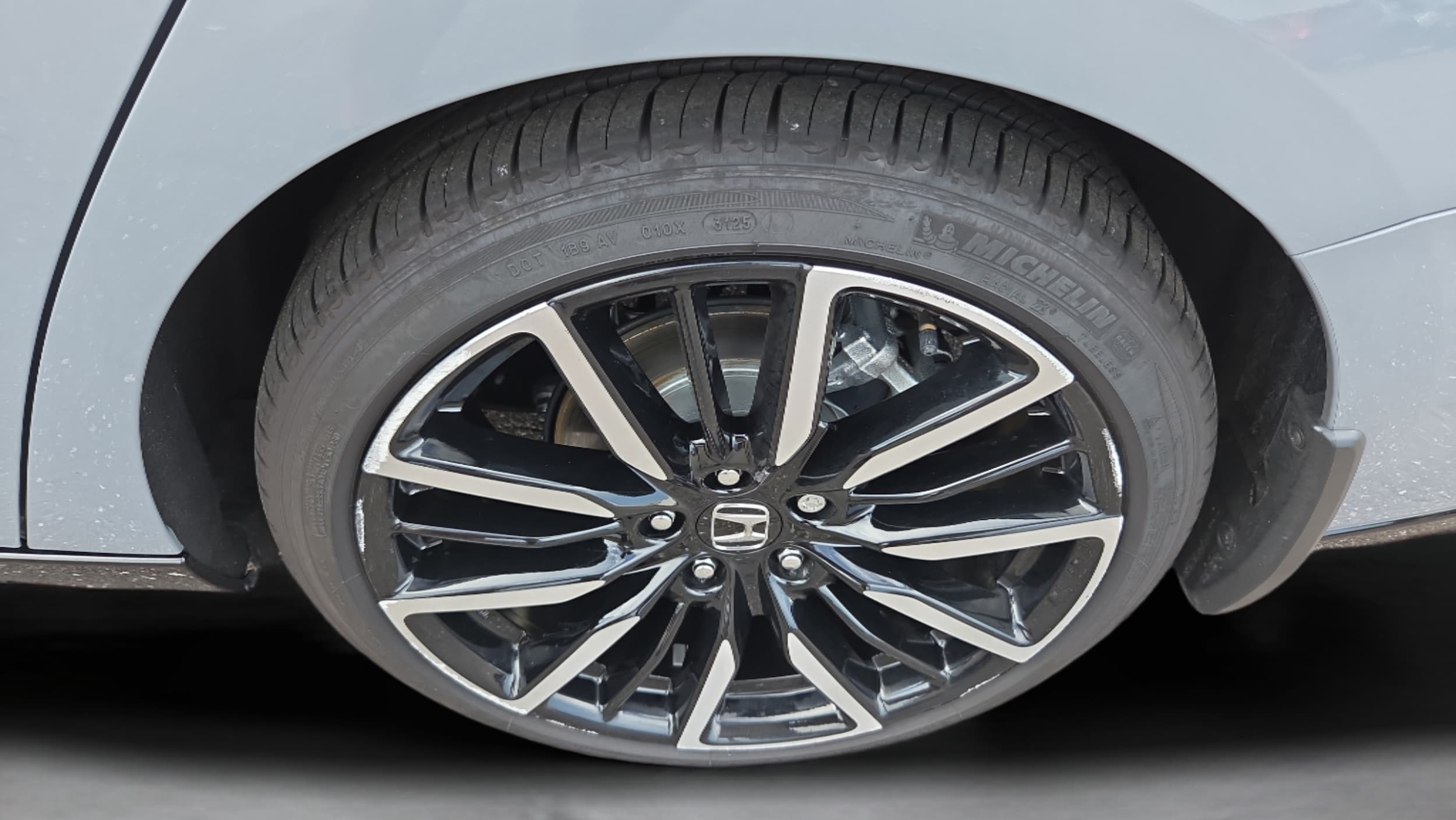 2025 Honda Accord Hybrid Touring - Photo 35