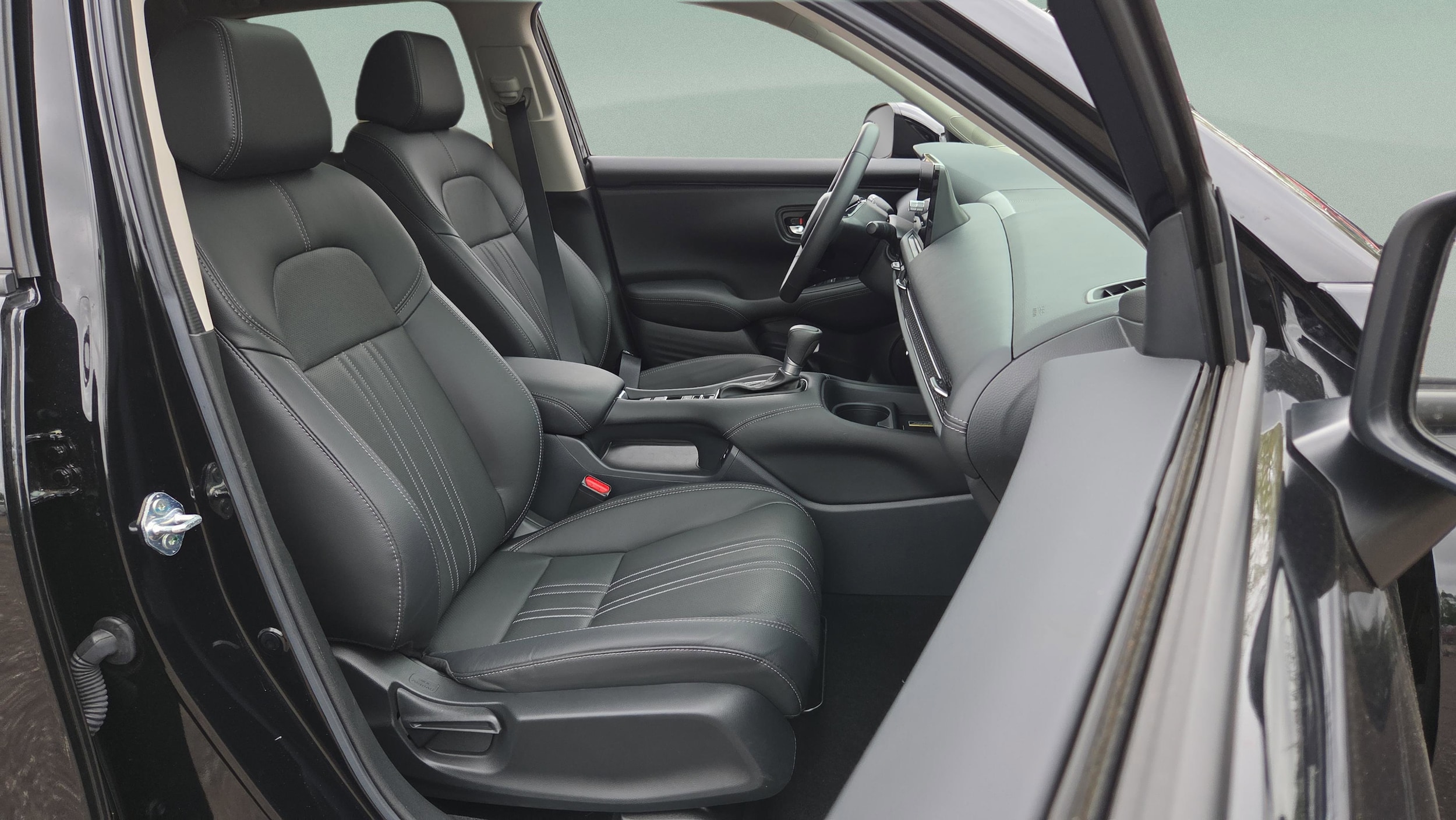 2025 Honda HR-V EX-L - Photo 17