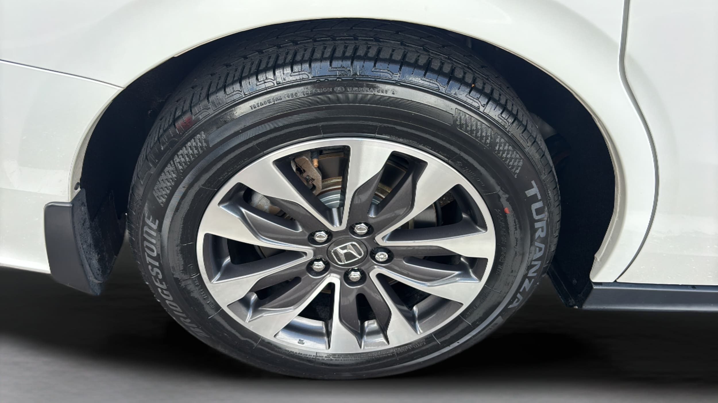 2021 Honda Odyssey EX-L - Photo 34
