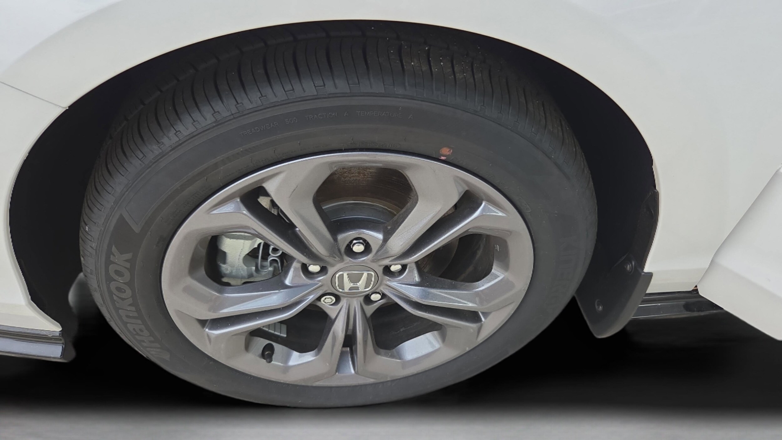 2025 Honda Accord Hybrid EX-L - Photo 23