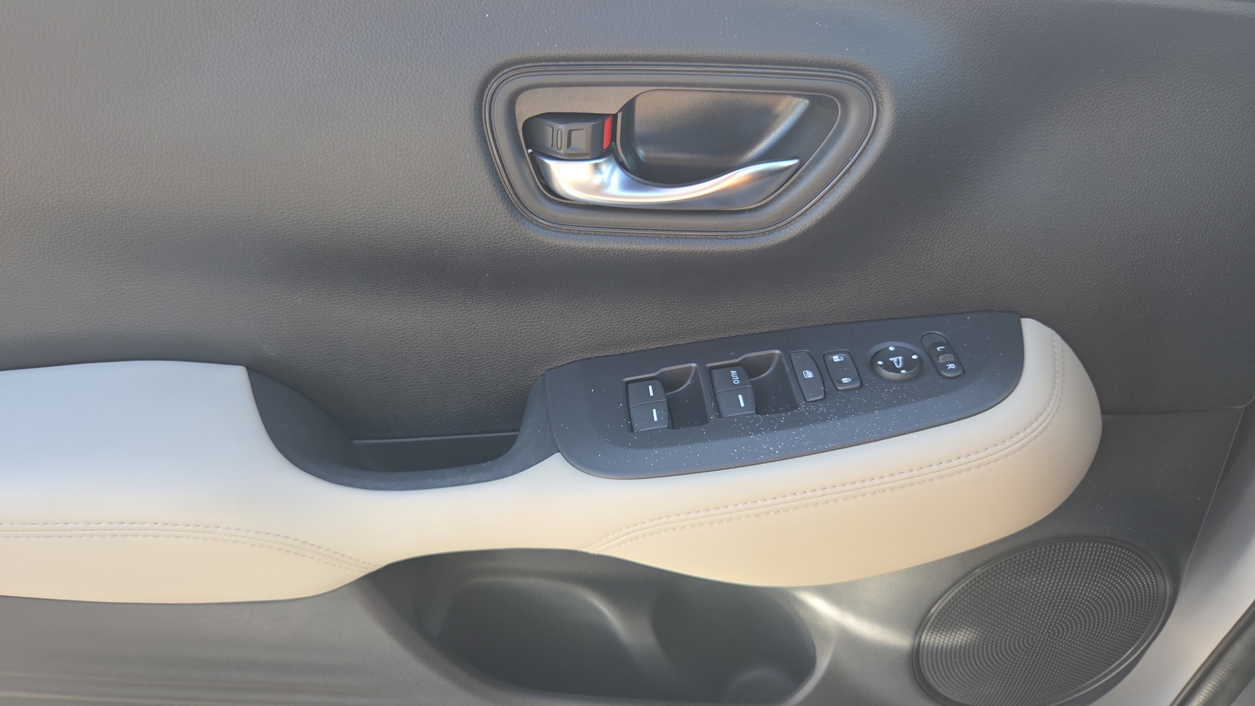 2023 Honda HR-V LX - Photo 18
