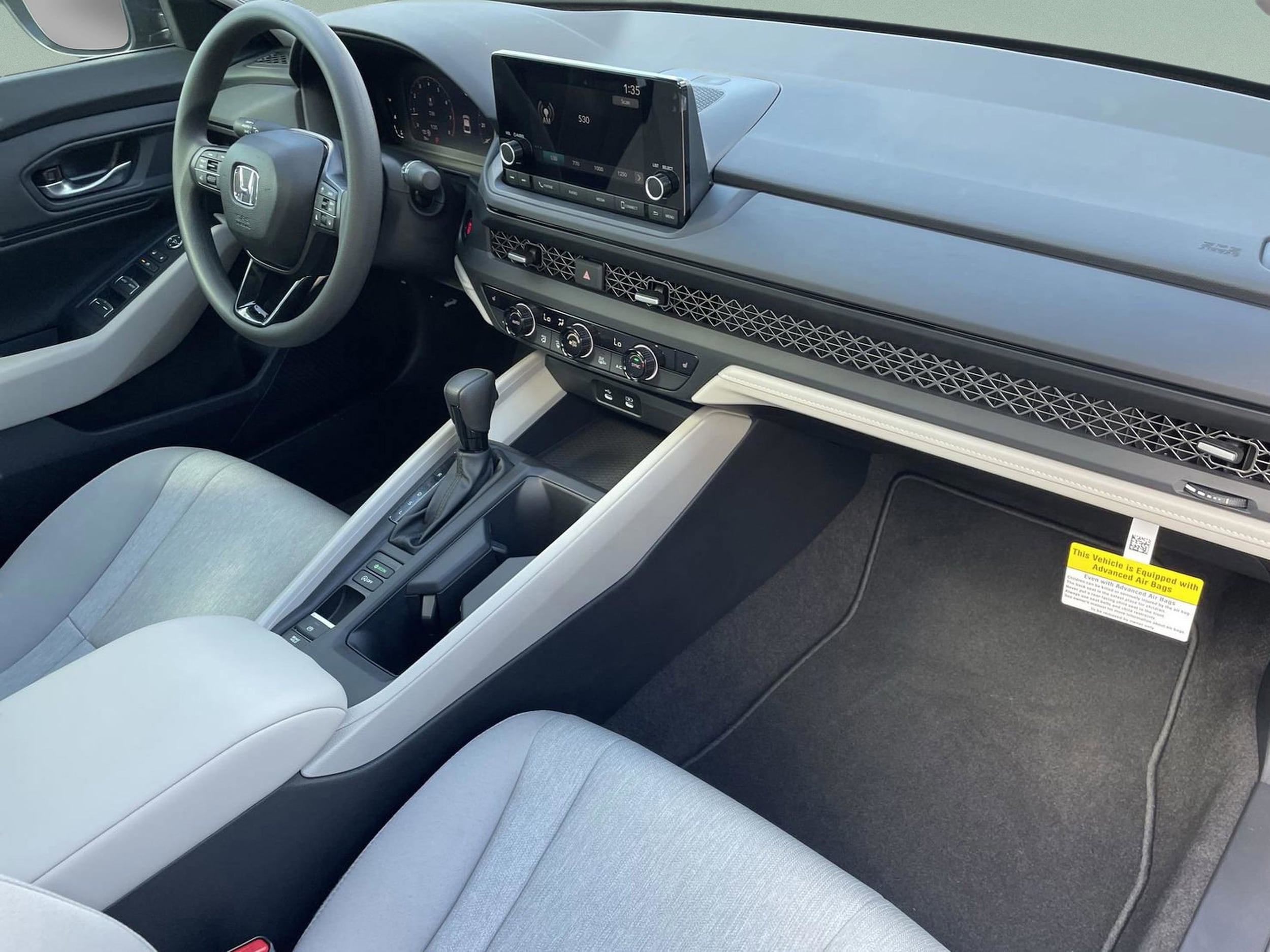 2025 Honda Accord SE - Photo 14