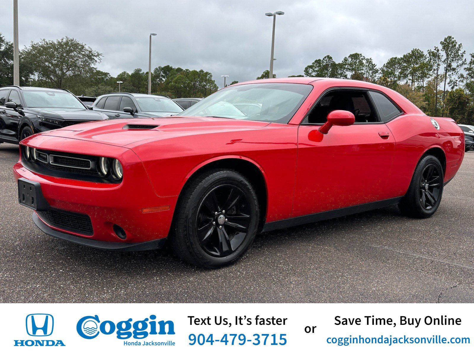2019 Dodge Challenger SXT's photo
