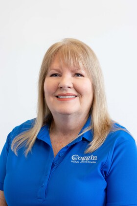 Staff member Nancy Baker from ID_32e91336dbe5