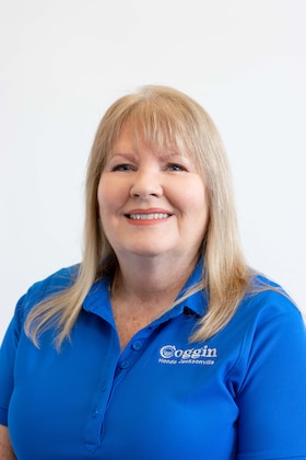 Staff member Nancy Baker from ID_32e91336dbe5