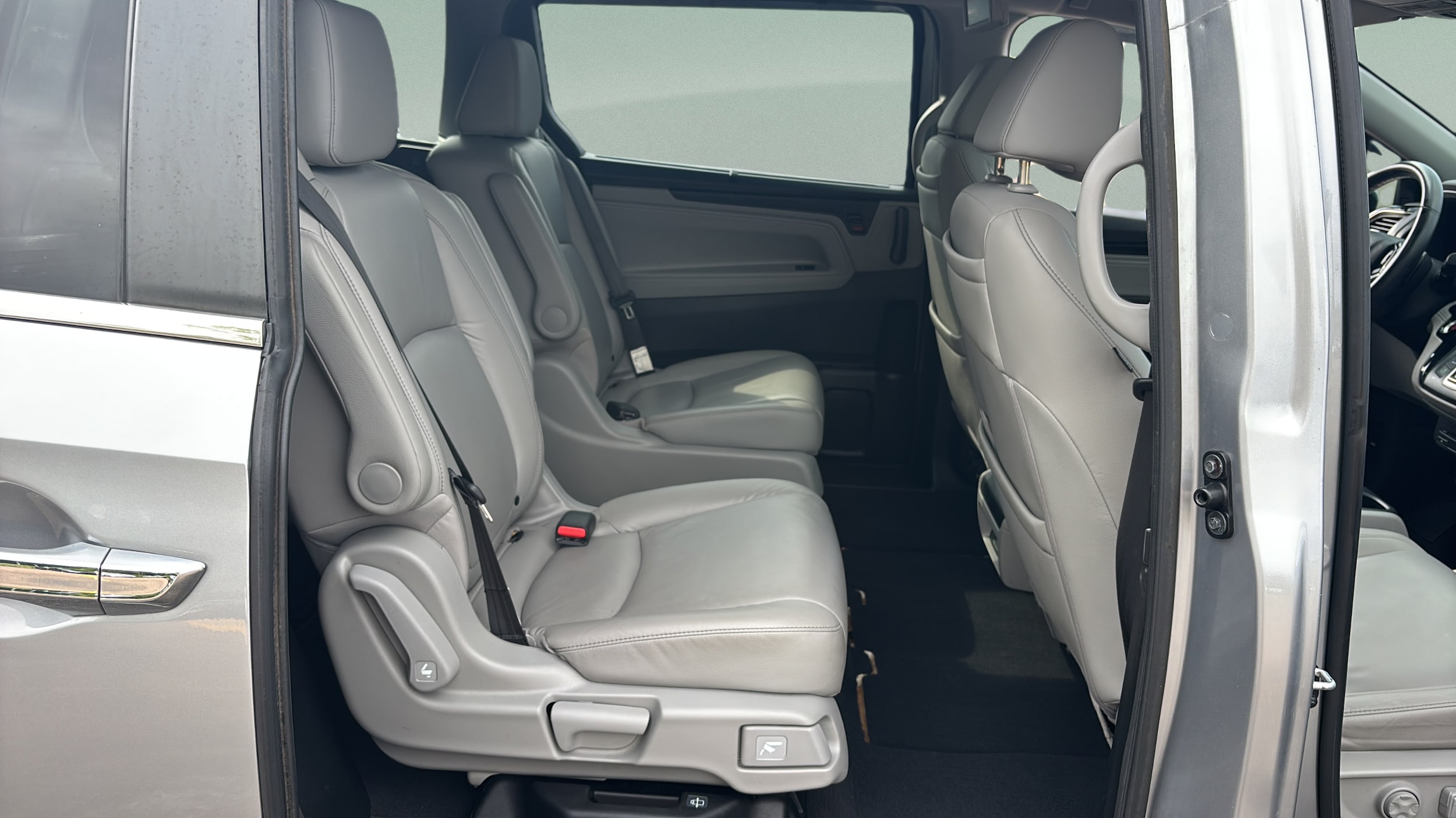 2022 Honda Odyssey Touring - Photo 19