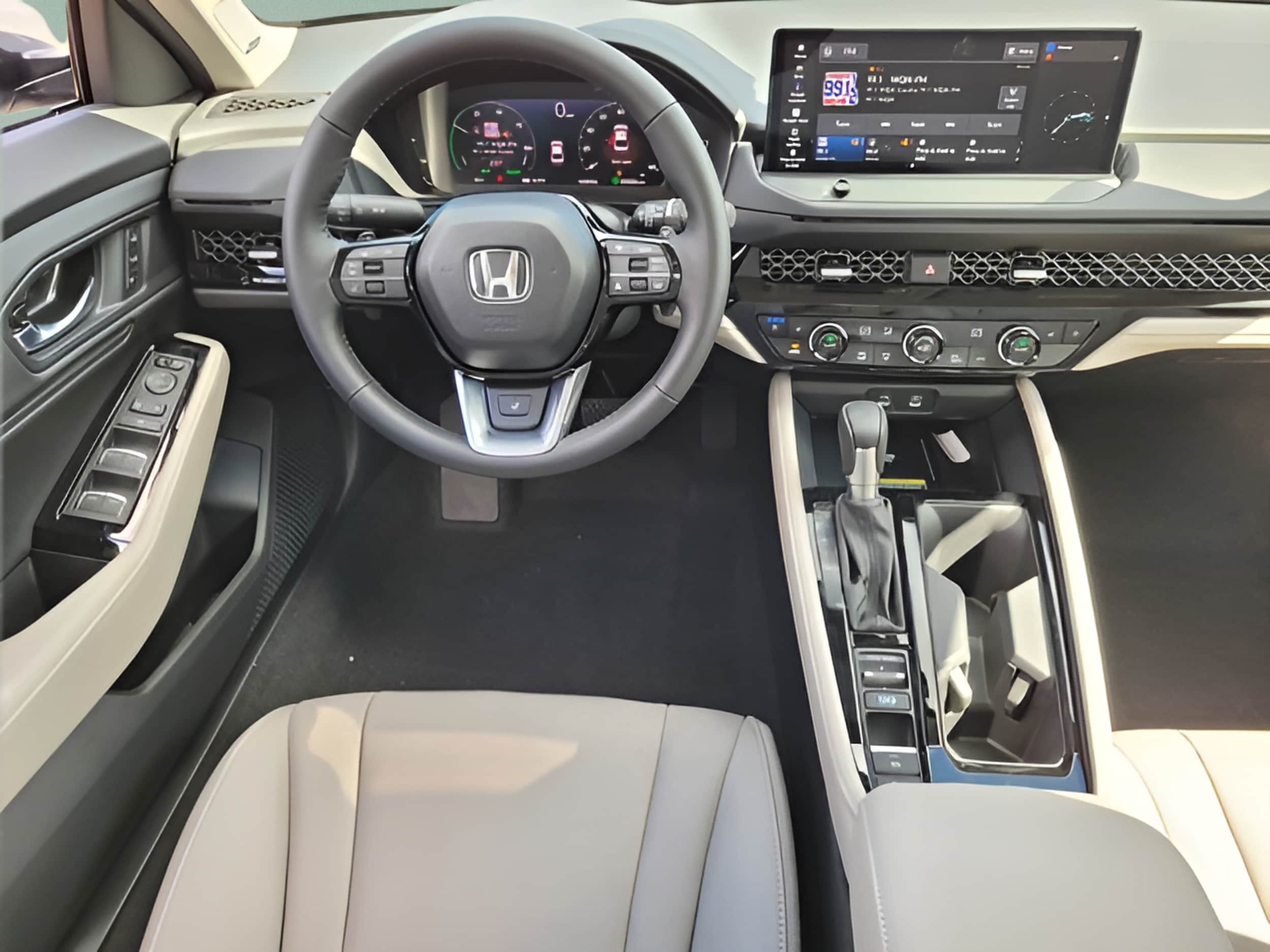 2025 Honda Accord Hybrid Touring - Photo 10