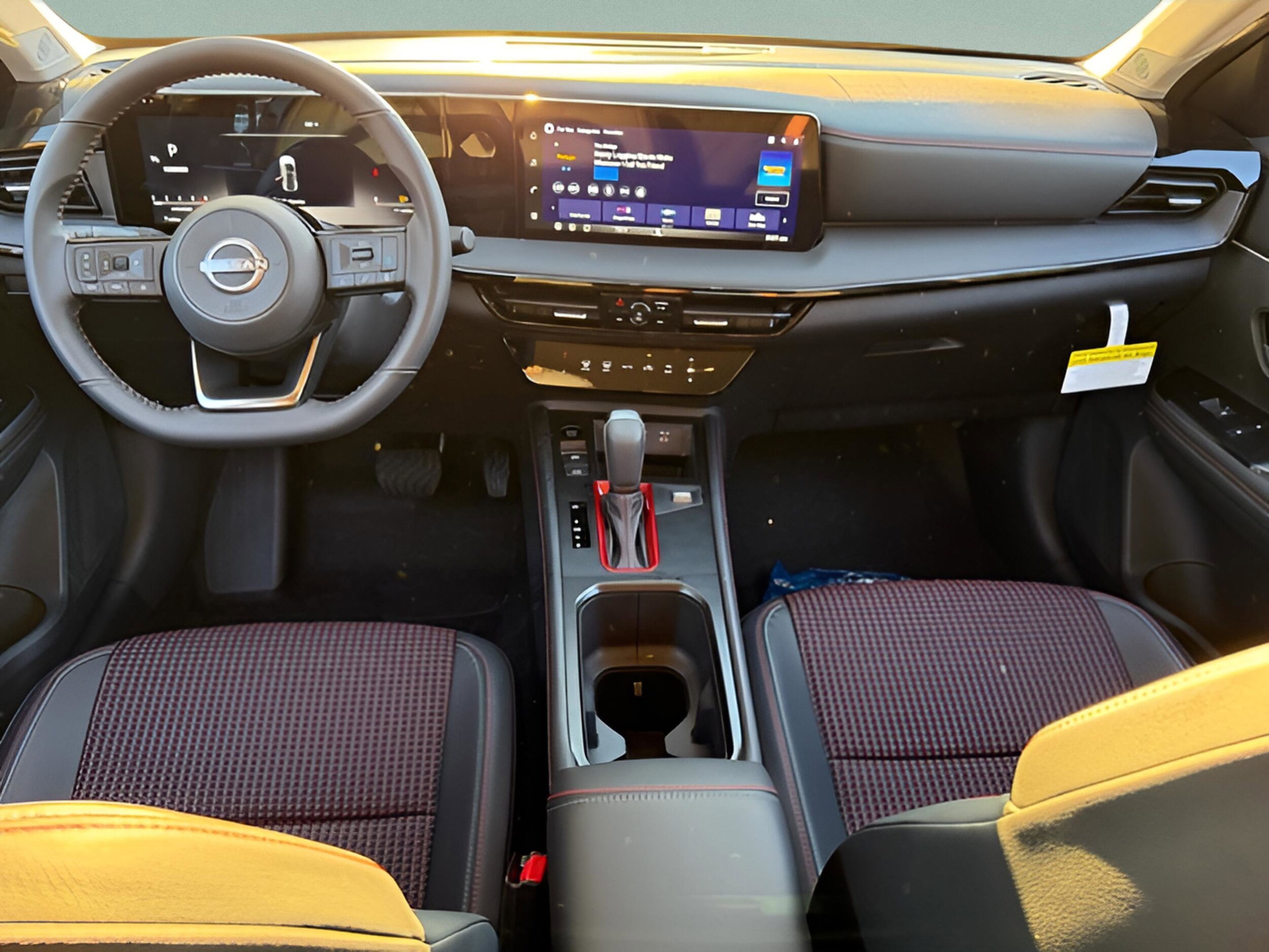 2026 Nissan KICKS SR - Photo 21