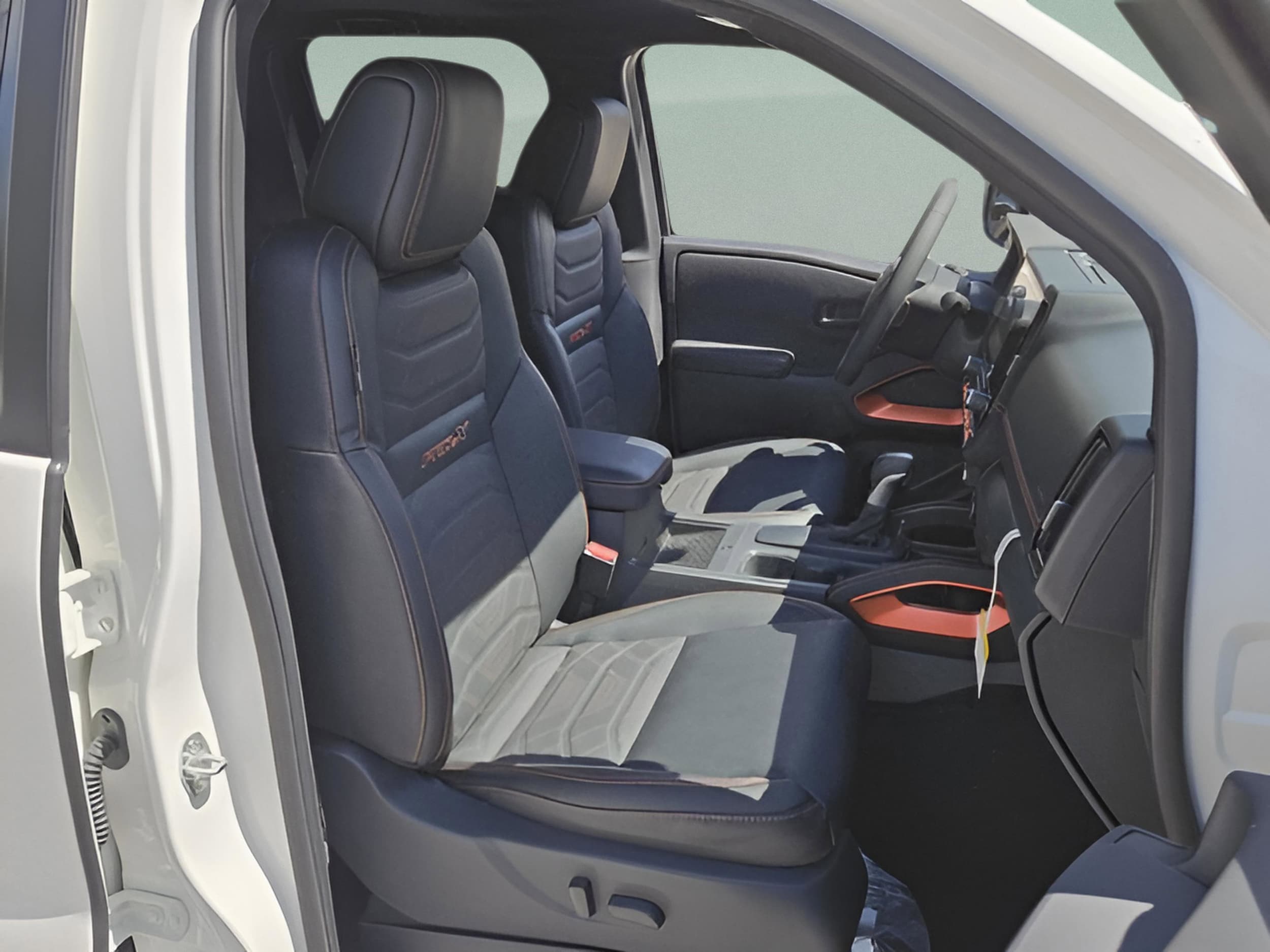 2026 Nissan Frontier PRO-X - Photo 11