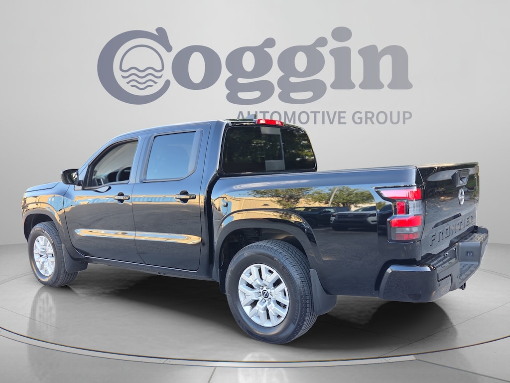 Used 2024 Nissan Frontier SV Truck Crew Cab