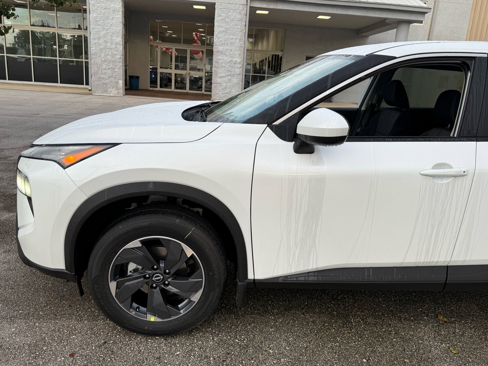 2026 Nissan Rogue SV photo 2