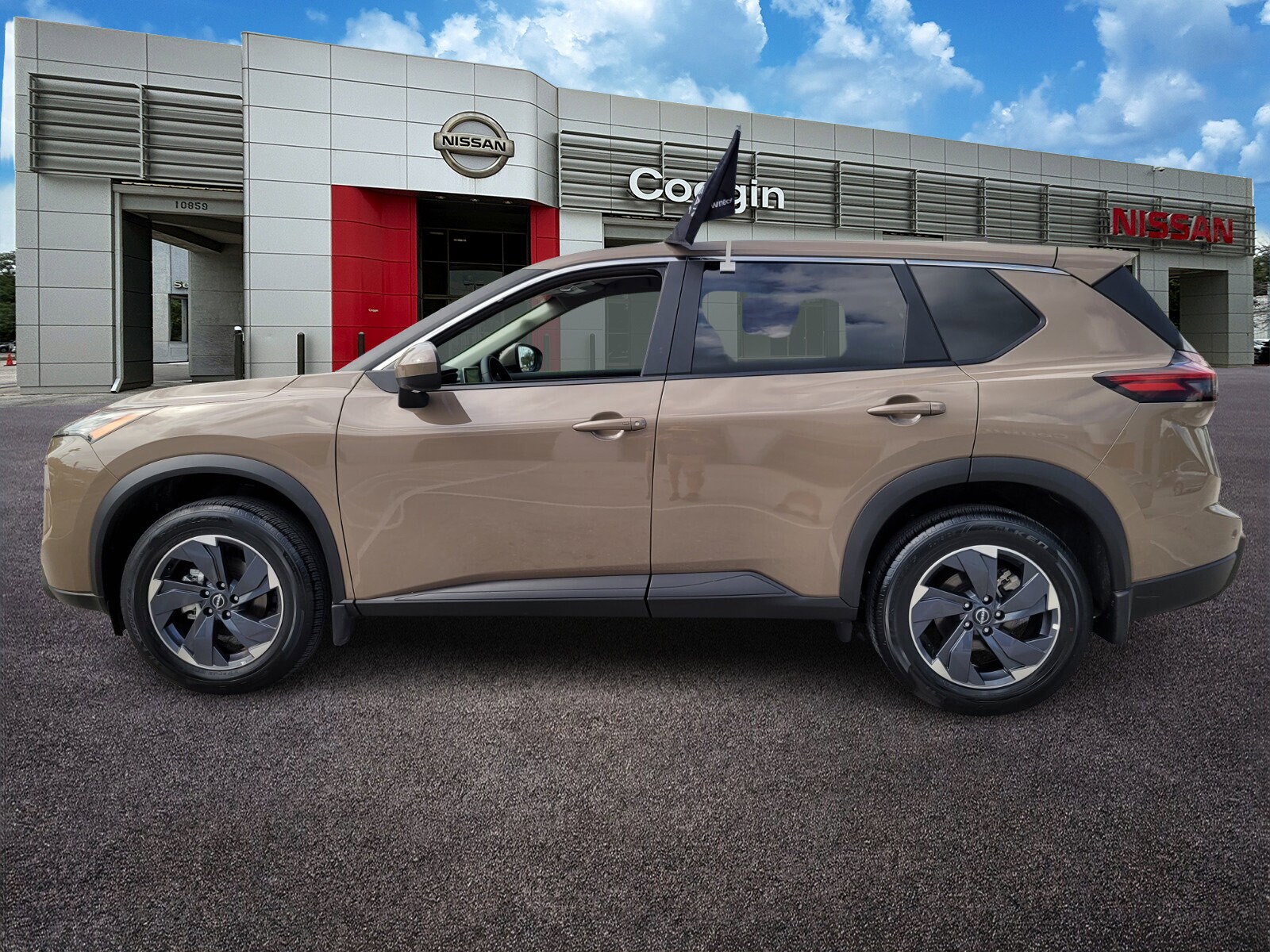 2025 Nissan Rogue SV photo 2