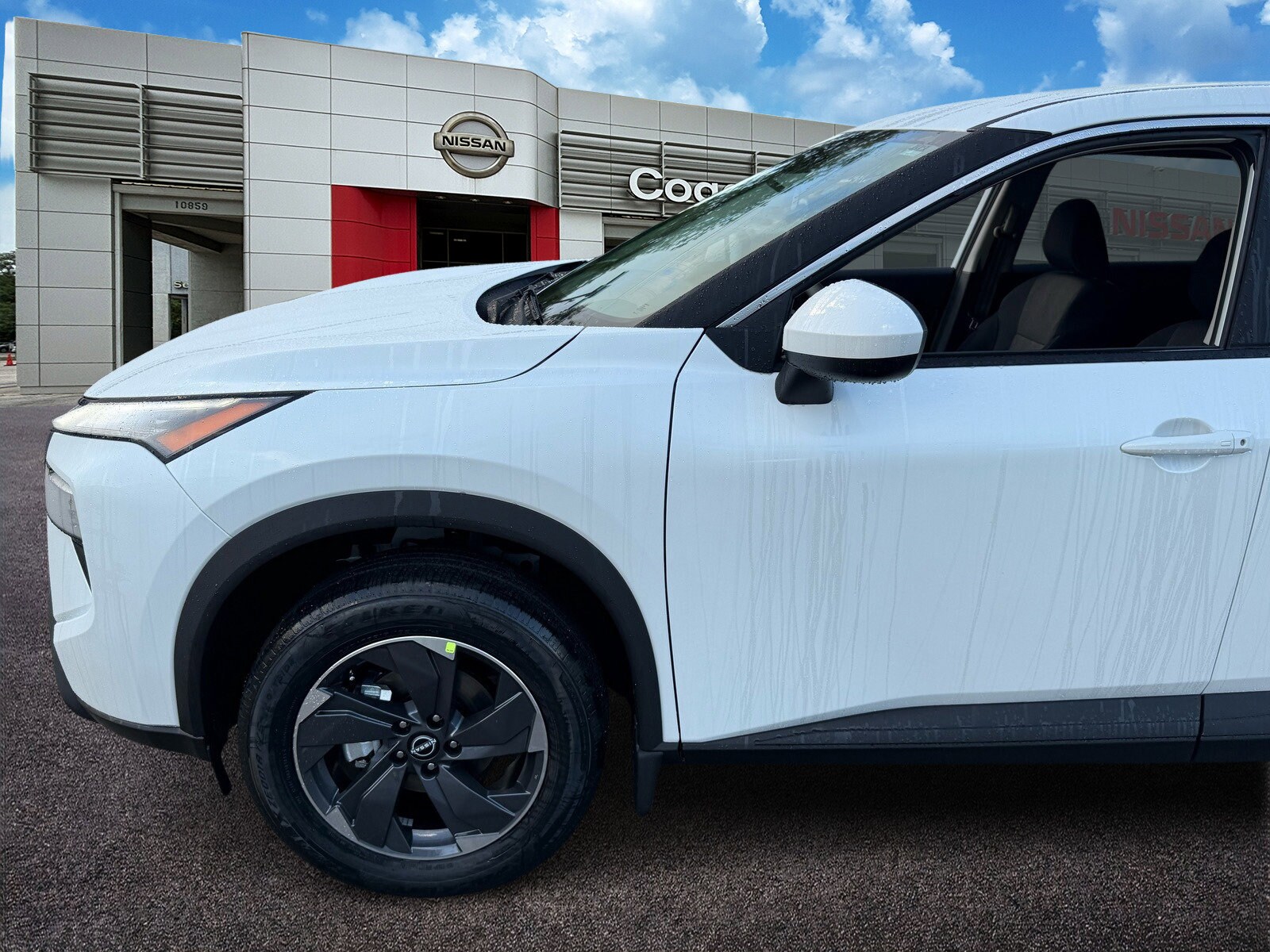 2026 Nissan Rogue SV photo 2