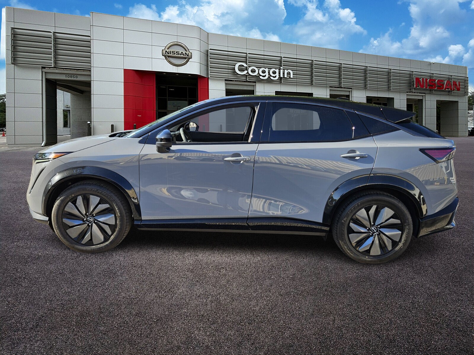 2025 Nissan ARIYA Engage e-4ORCE photo 3