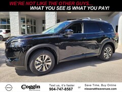 2025 Nissan Pathfinder SL SUV