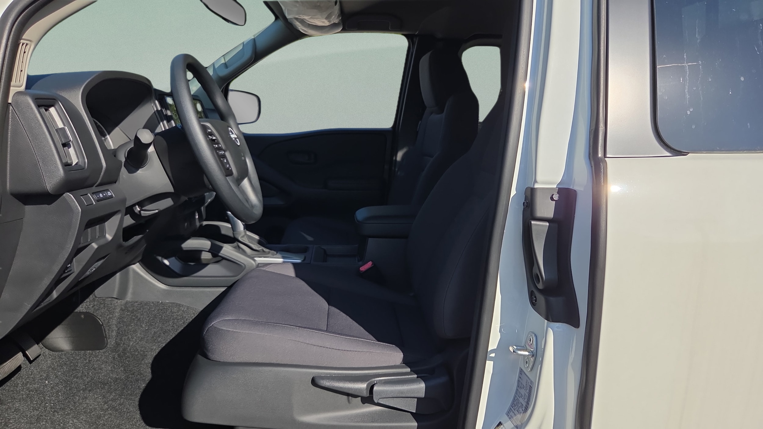 2026 Nissan Frontier S - Photo 11