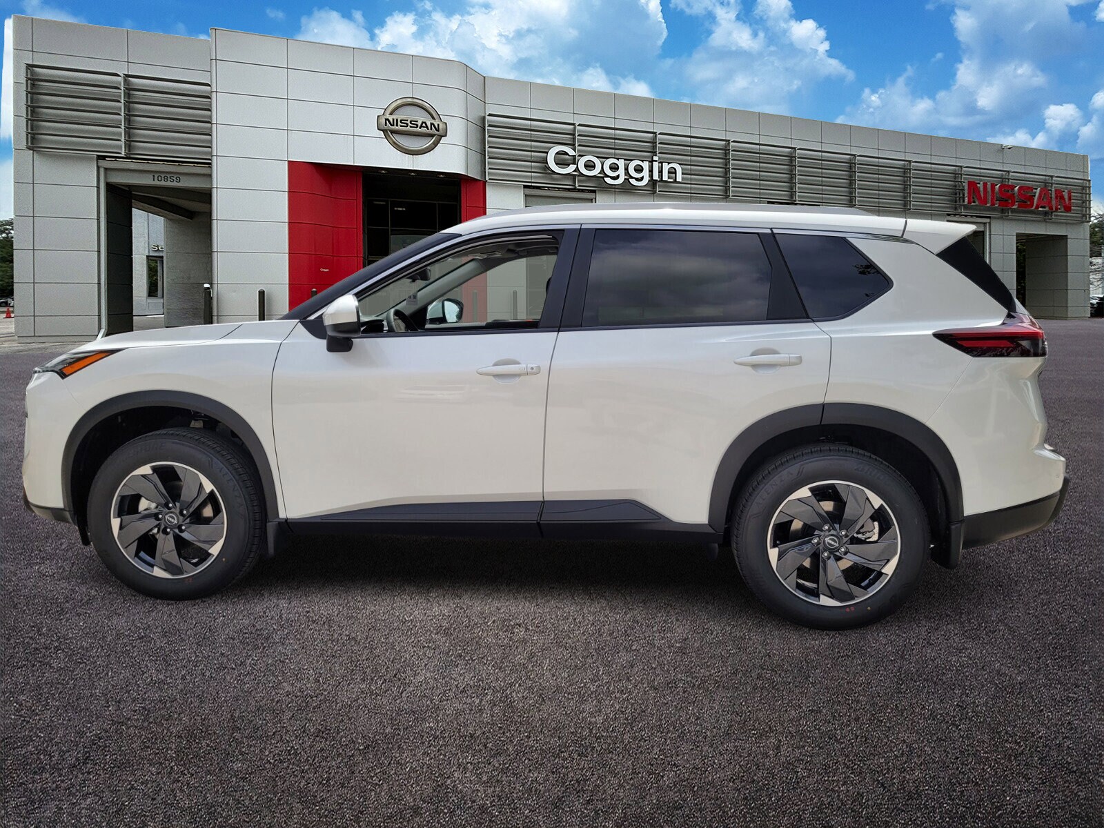 2026 Nissan Rogue SV photo 3
