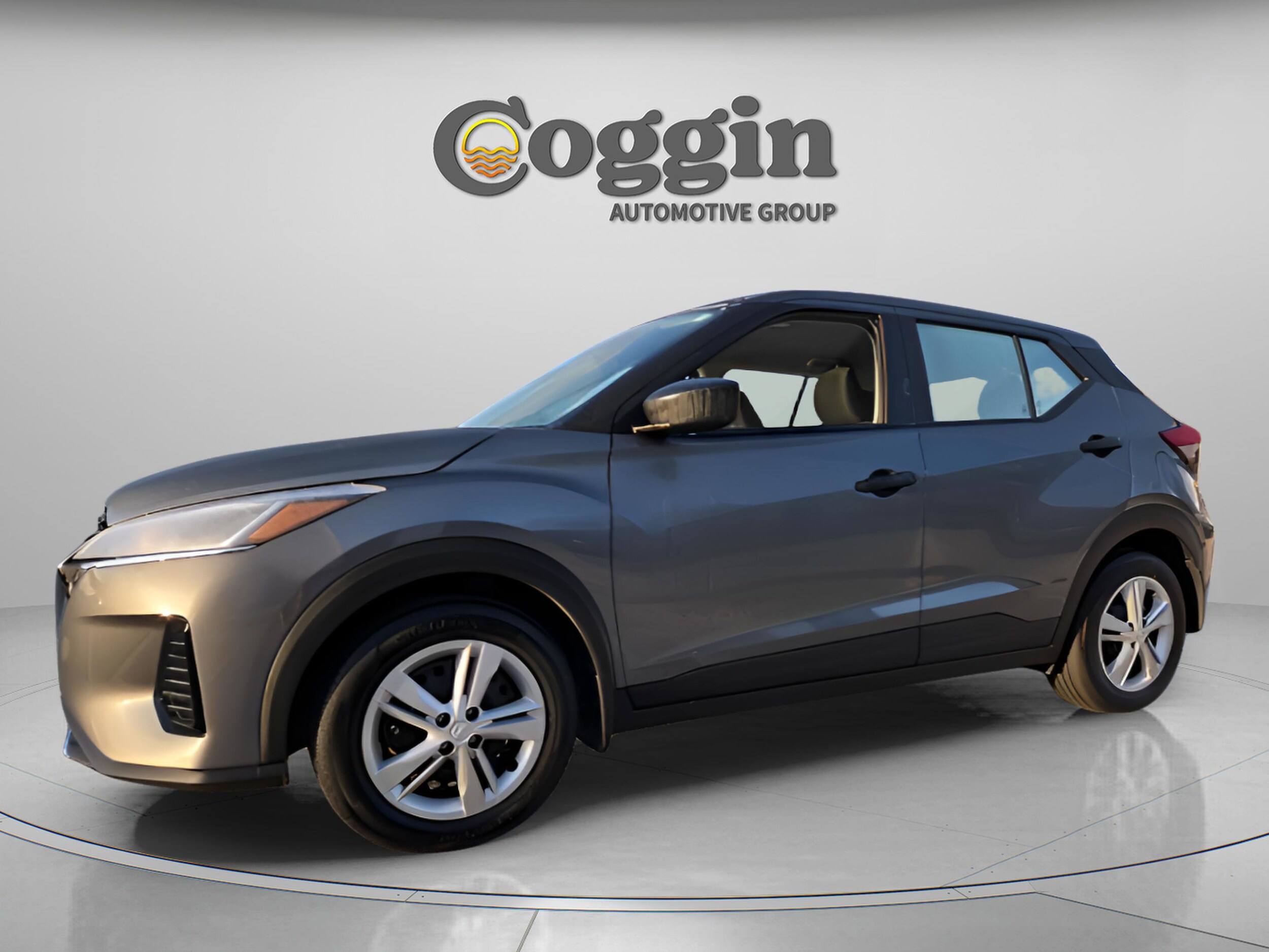 2025 Nissan KICKS PLAY Base's photo