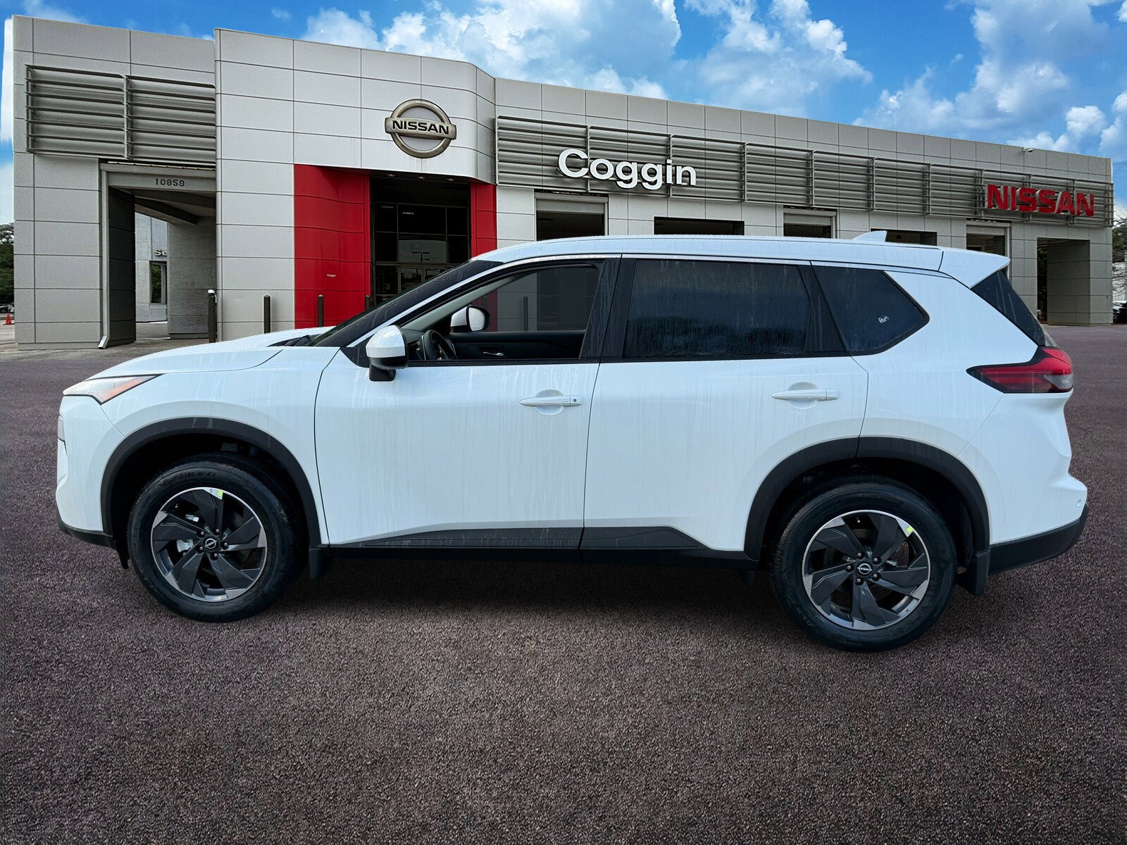 2026 Nissan Rogue SV photo 3