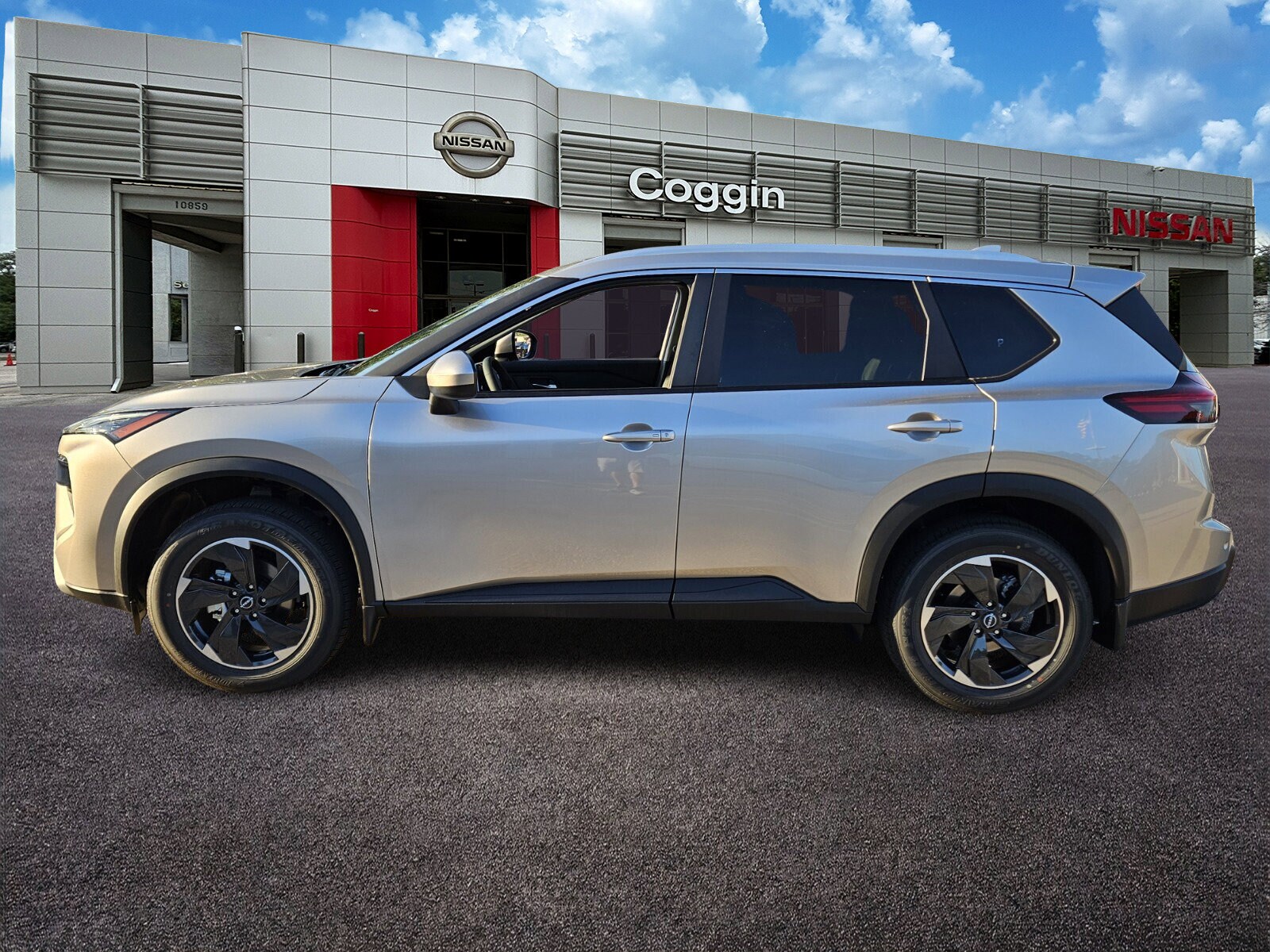 2026 Nissan Rogue SV photo 3