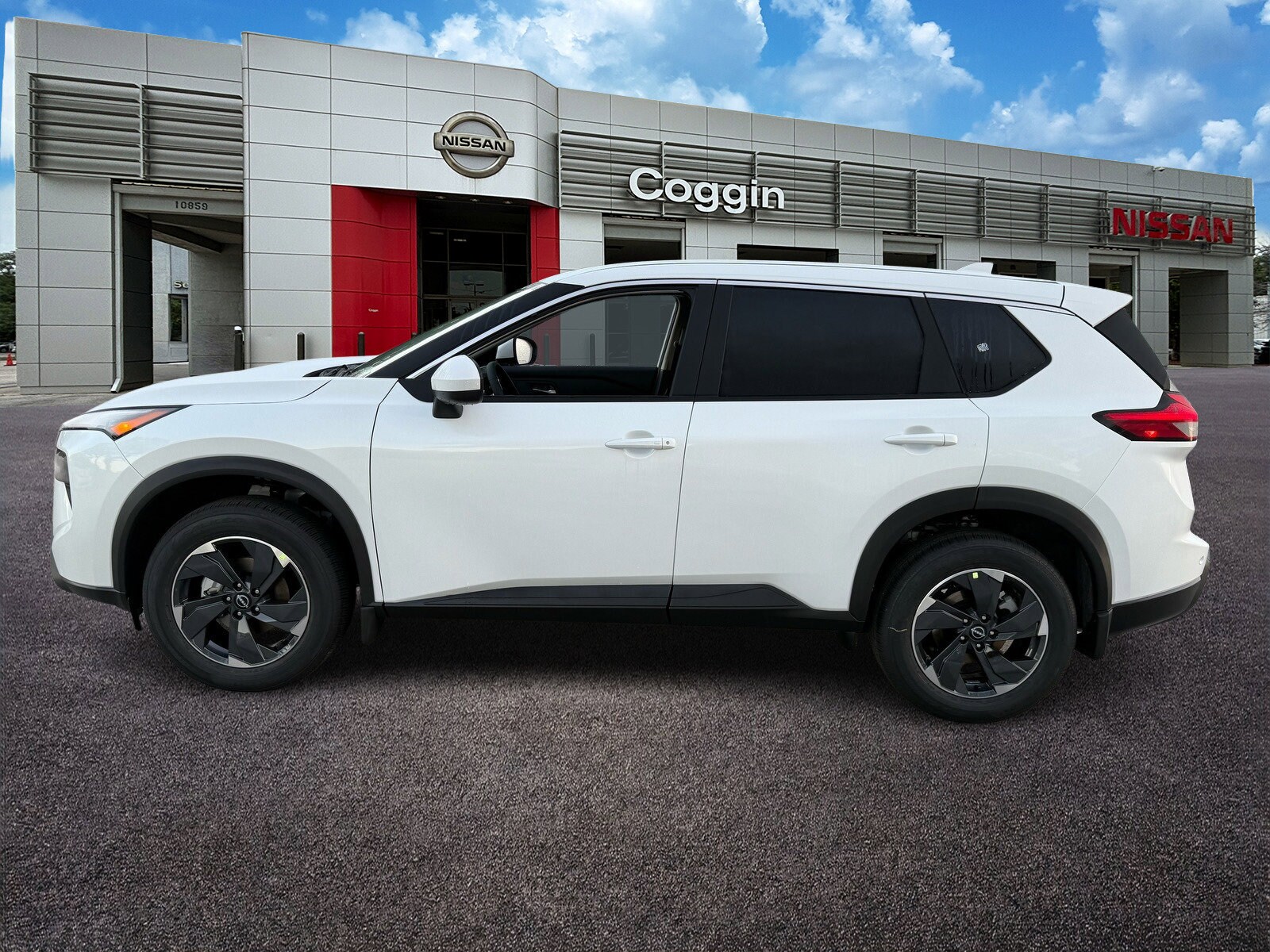 2026 Nissan Rogue SV photo 3